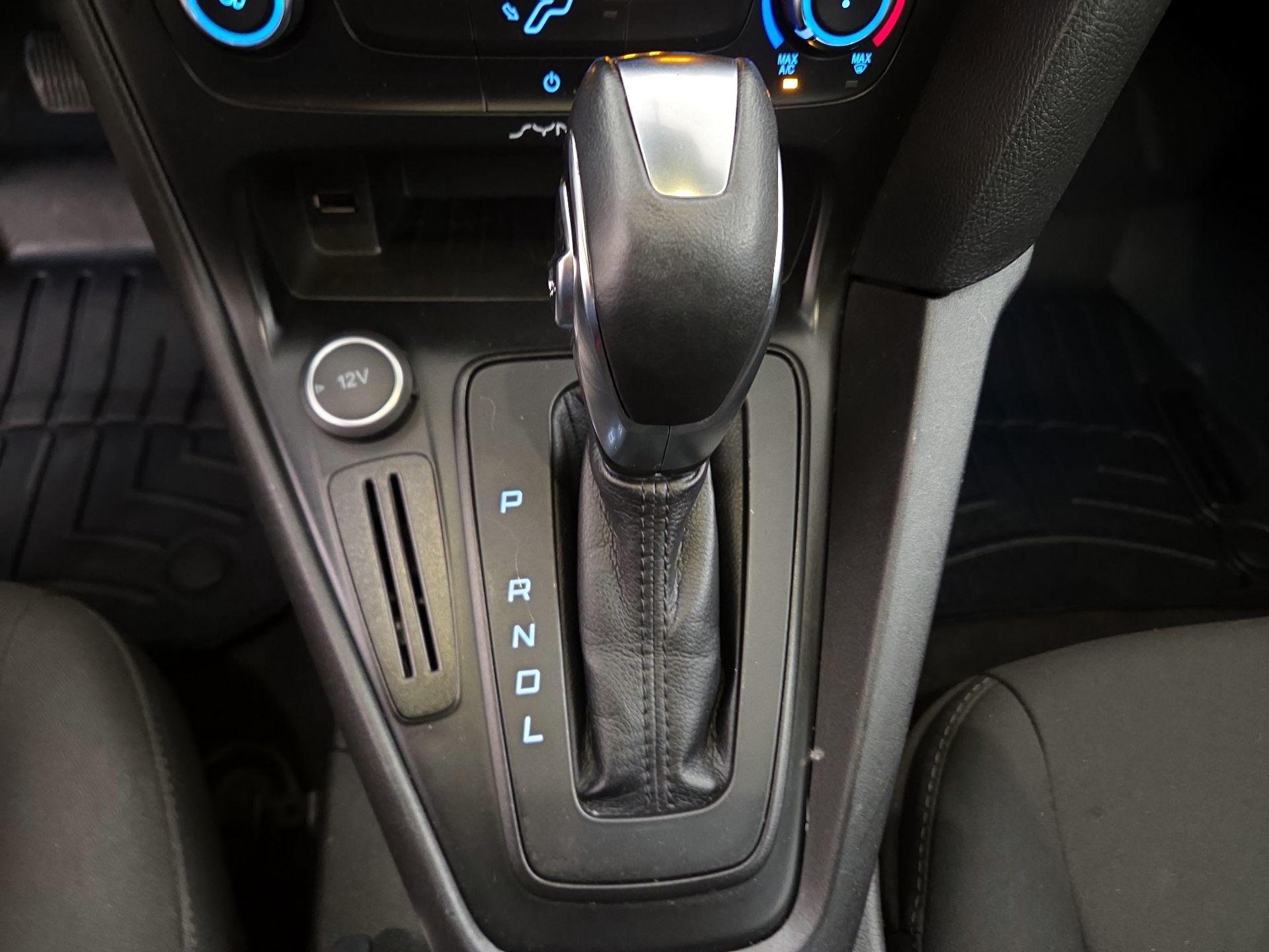 Thumbnail: 2016 Ford Focus - 17