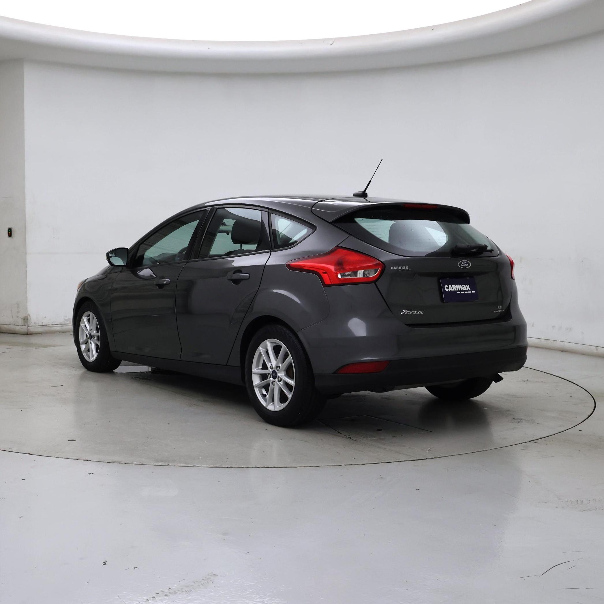Thumbnail: 2016 Ford Focus - 2