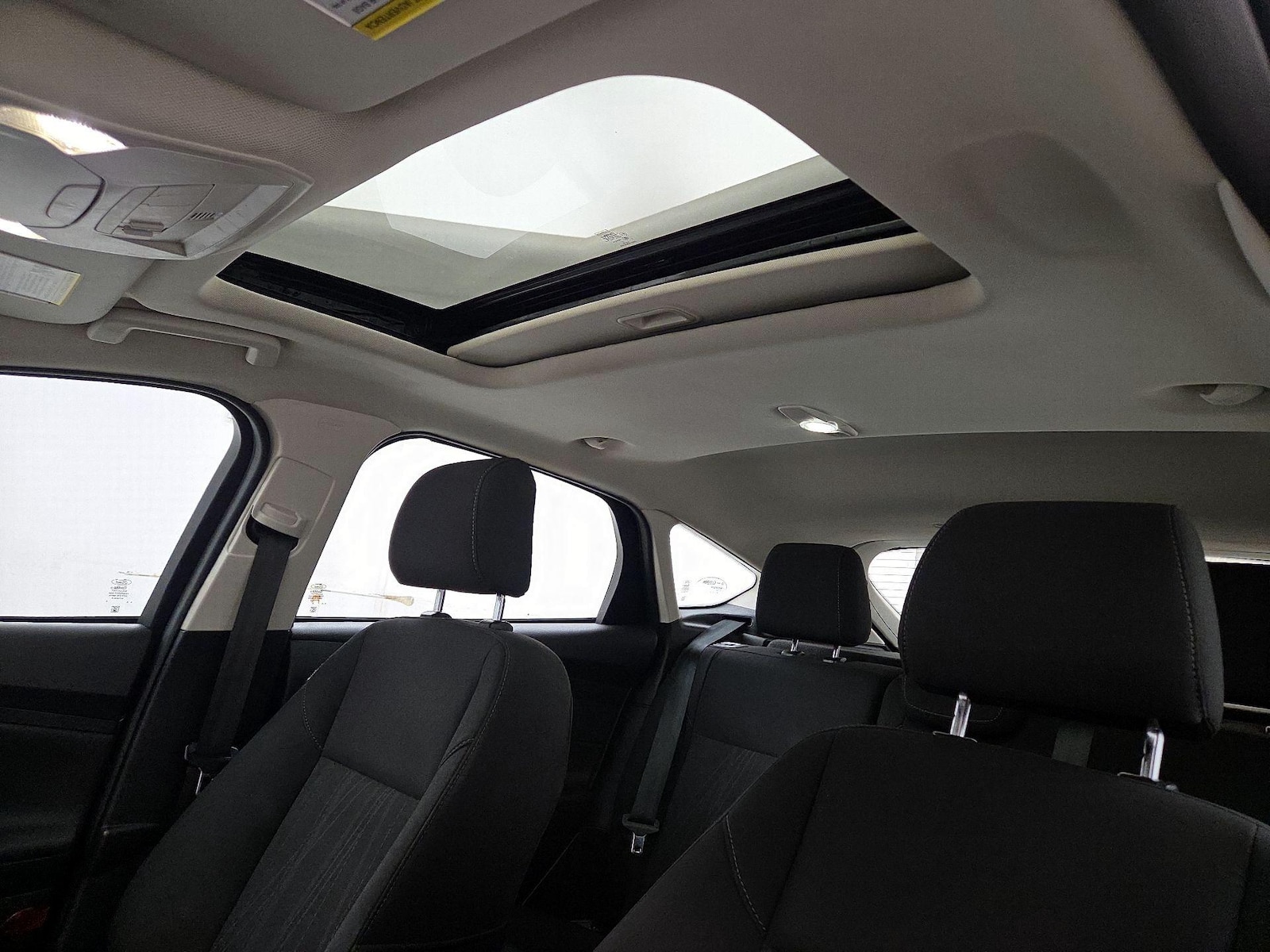 2016 Ford Focus SE - Photo 20