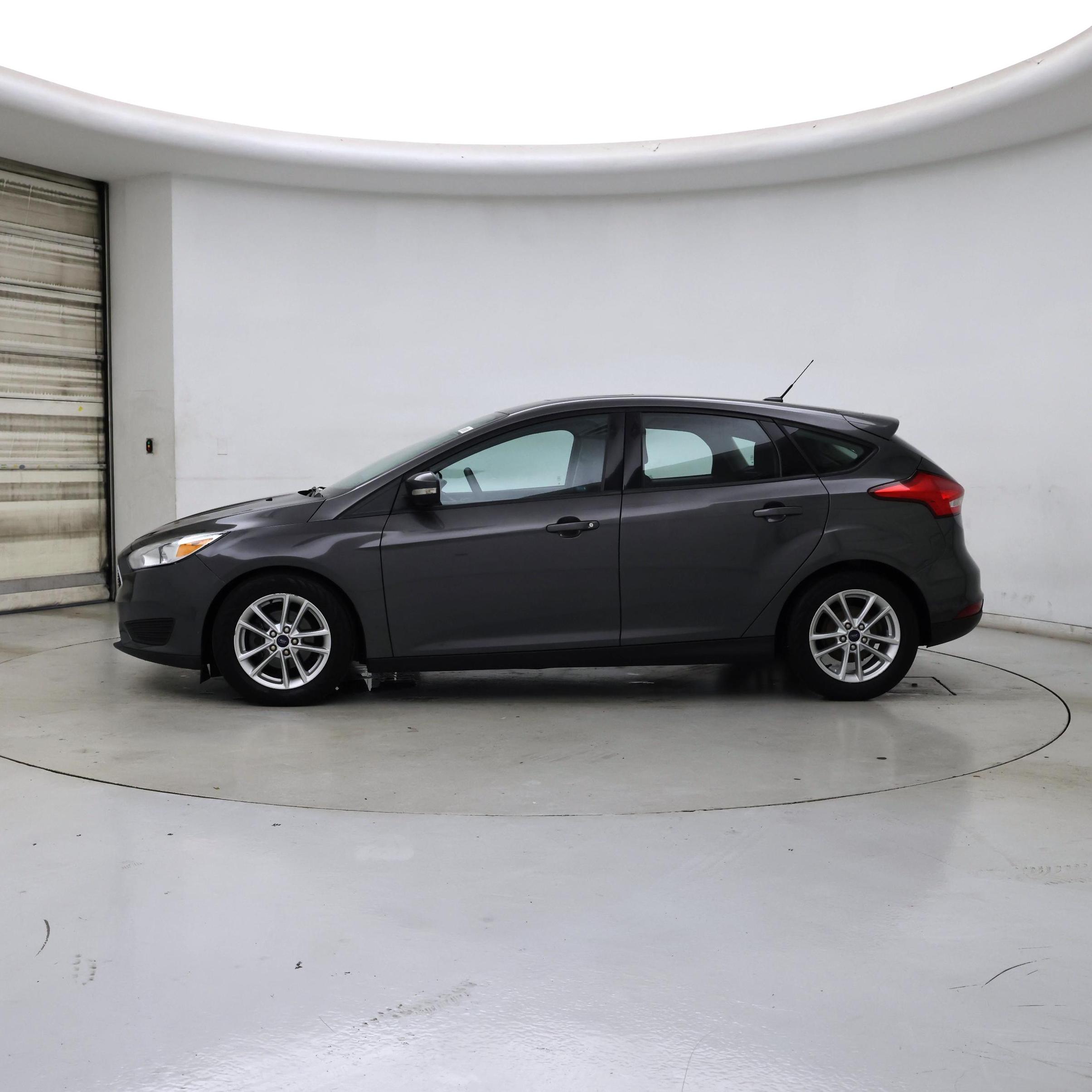 Thumbnail: 2016 Ford Focus - 3