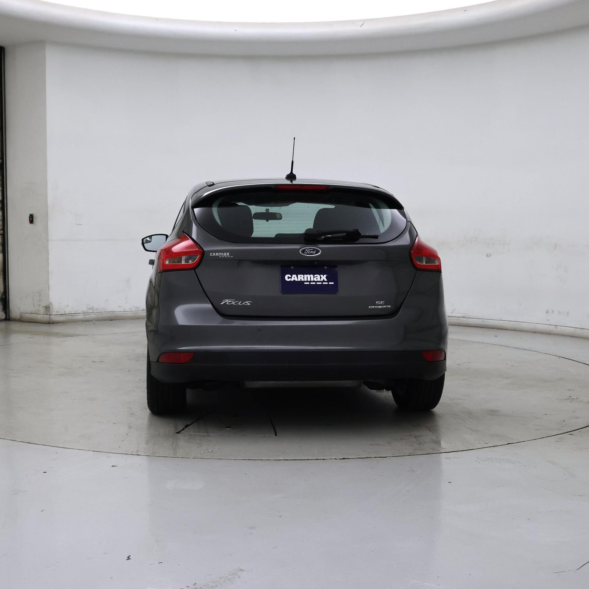 Thumbnail: 2016 Ford Focus - 6