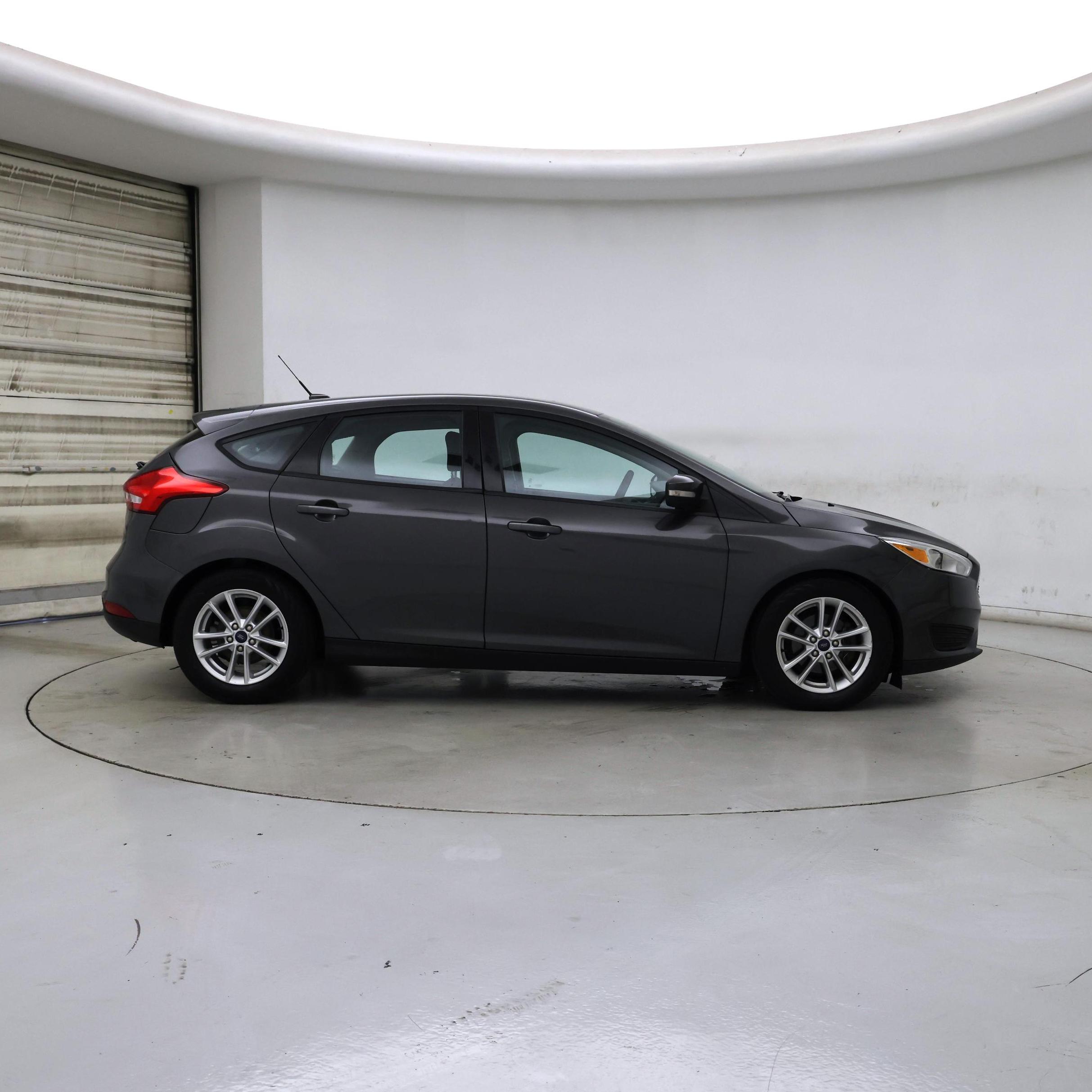 Thumbnail: 2016 Ford Focus - 7