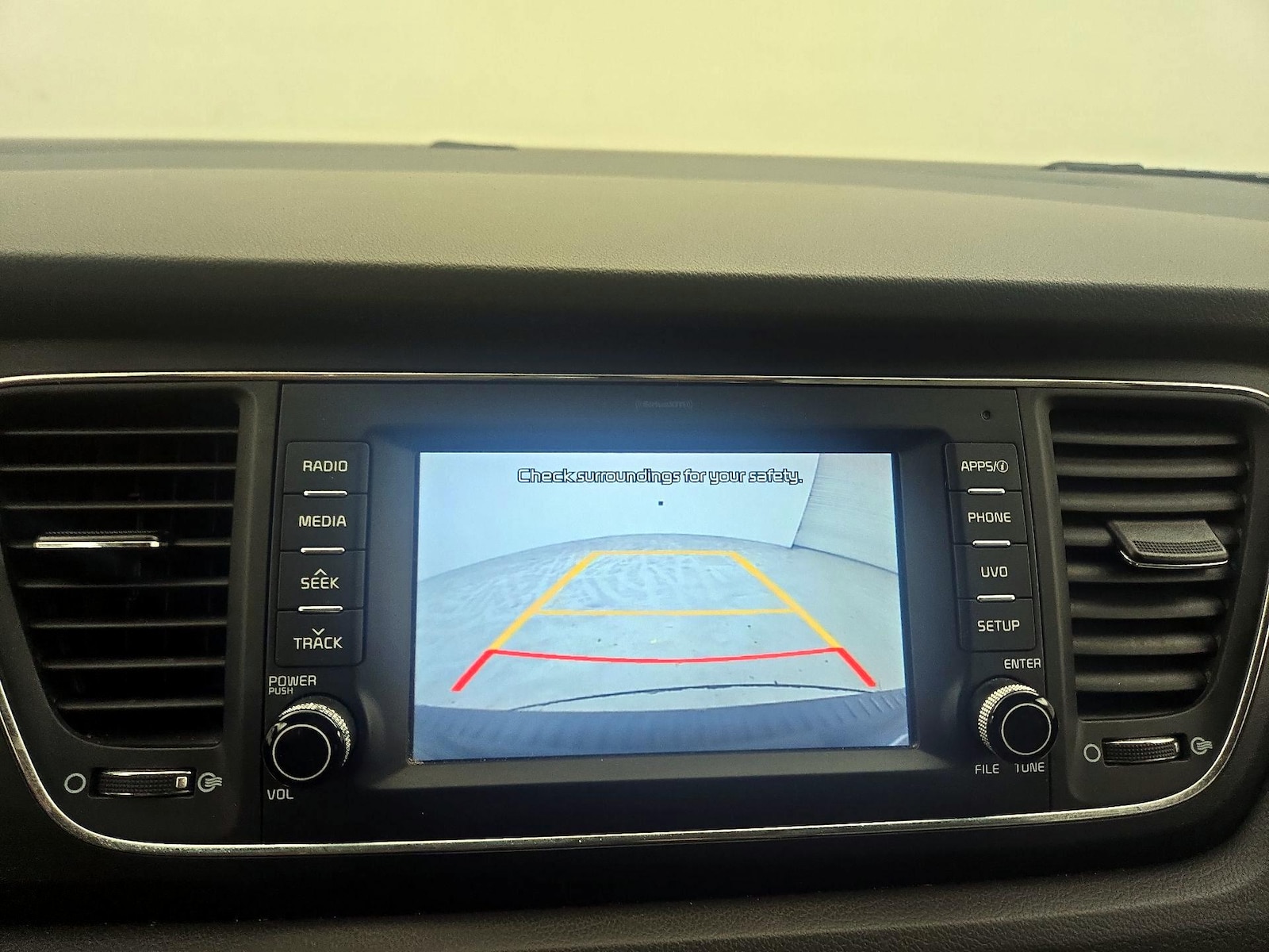 2017 Kia Sedona LX - Photo 15