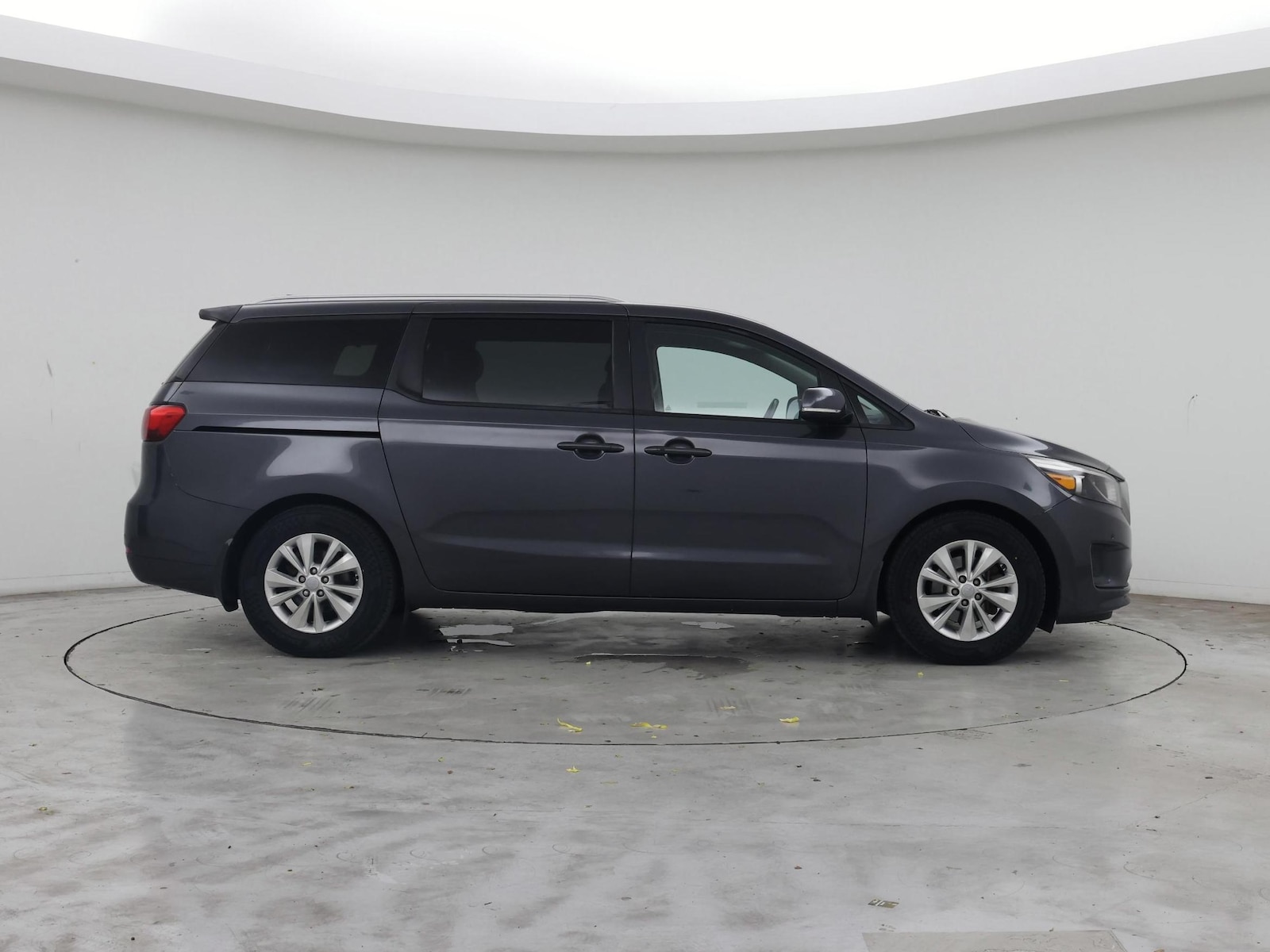2017 Kia Sedona LX - Photo 8