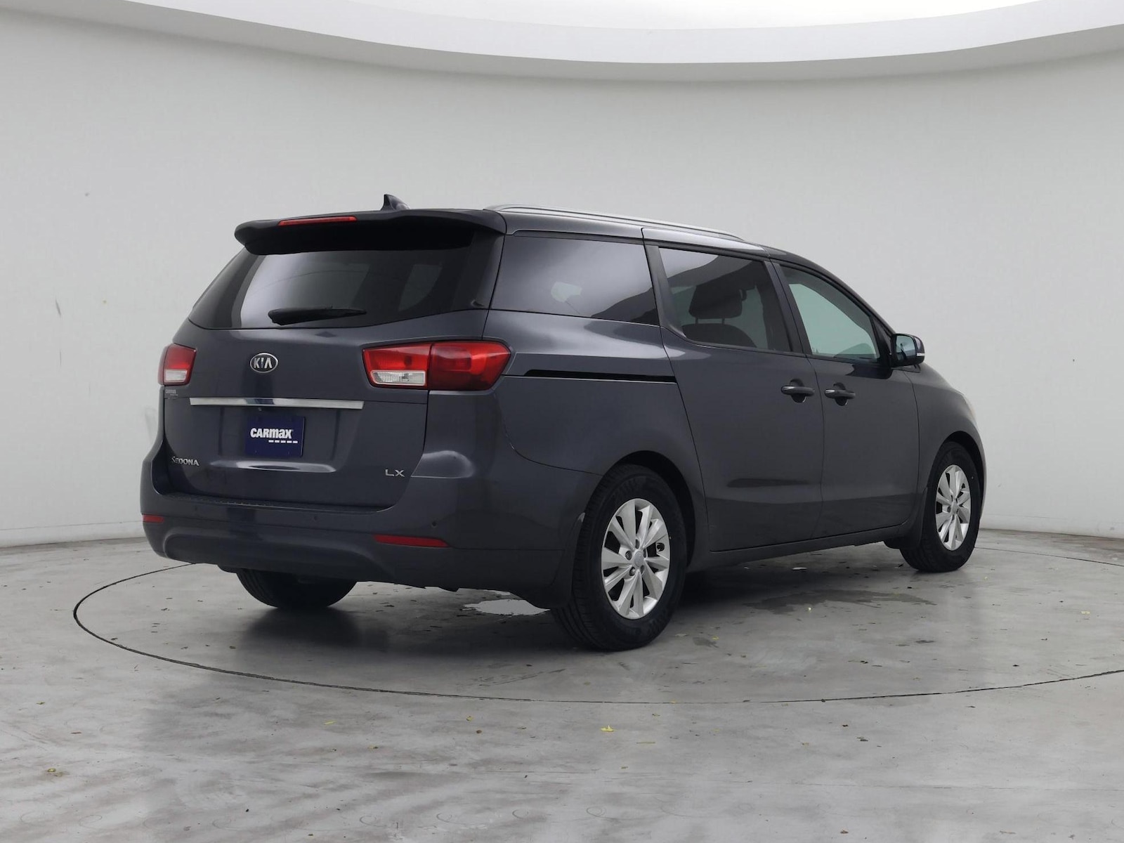 2017 Kia Sedona LX - Photo 9