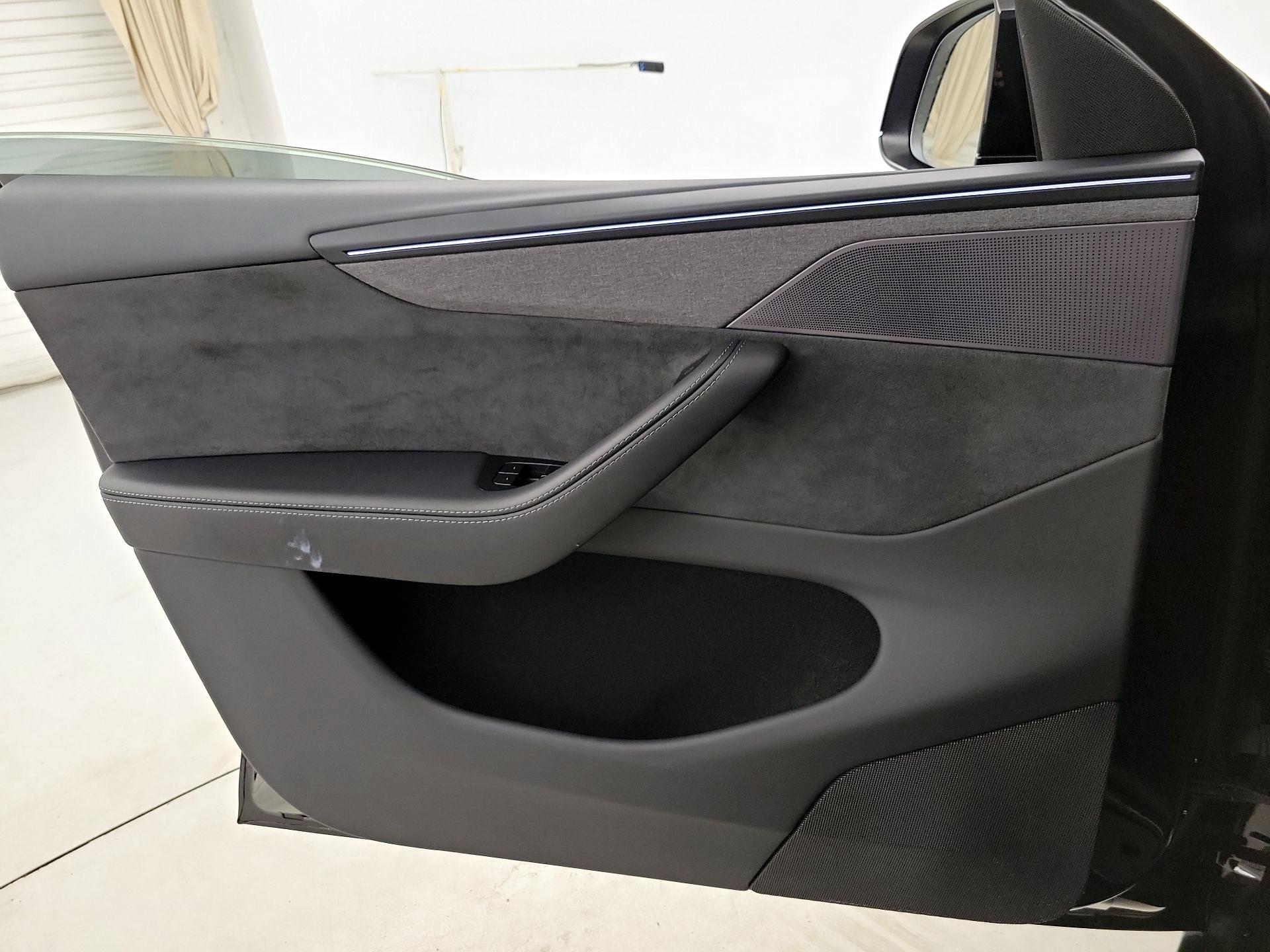 Thumbnail: 2026 Tesla Model Y - 12