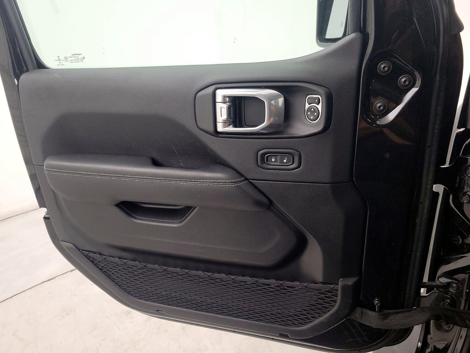 2022 Jeep Gladiator Overland - Photo 13