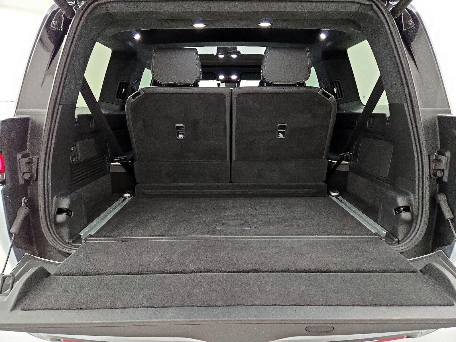 2025 Rivian R1S Adventure - Photo 23
