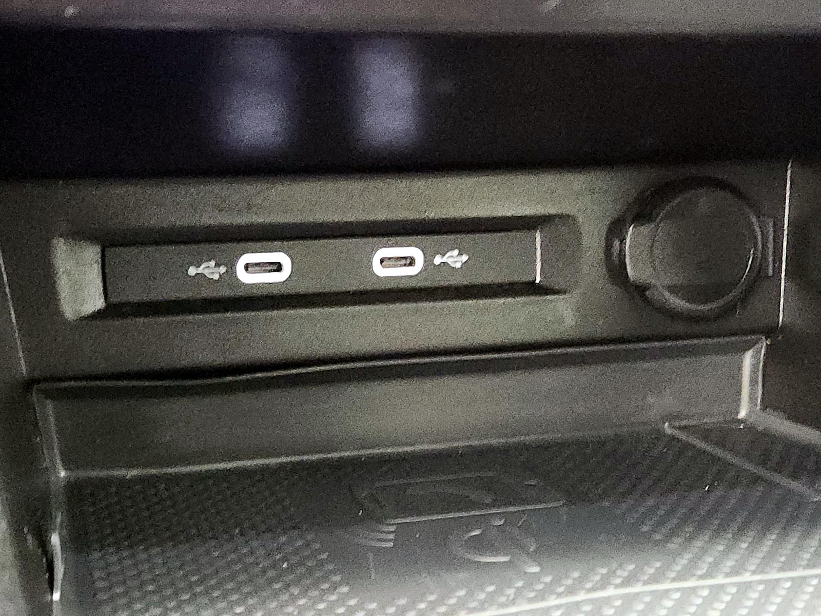 2022 Volkswagen Tiguan SE - Photo 19