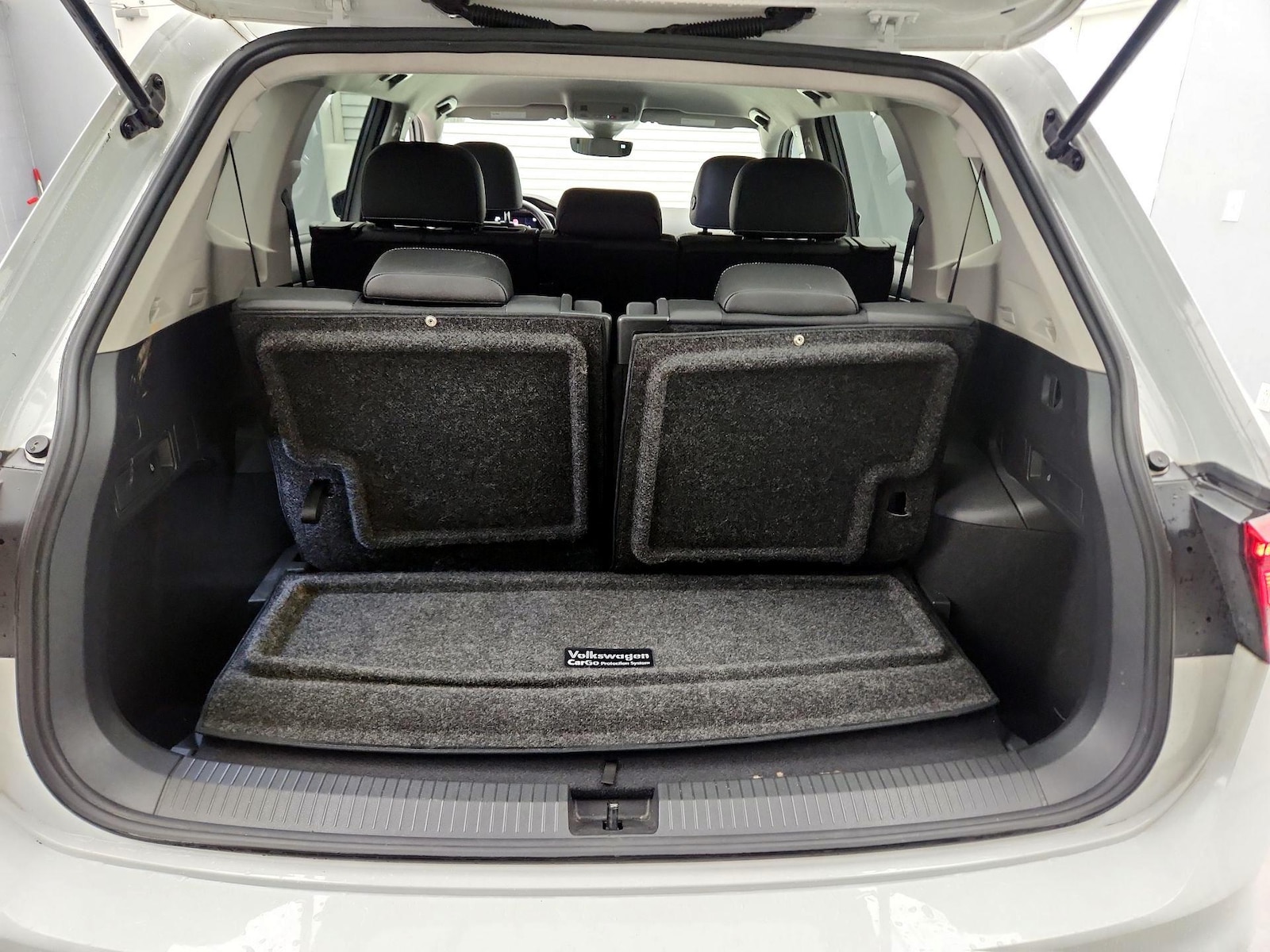 2022 Volkswagen Tiguan SE - Photo 21