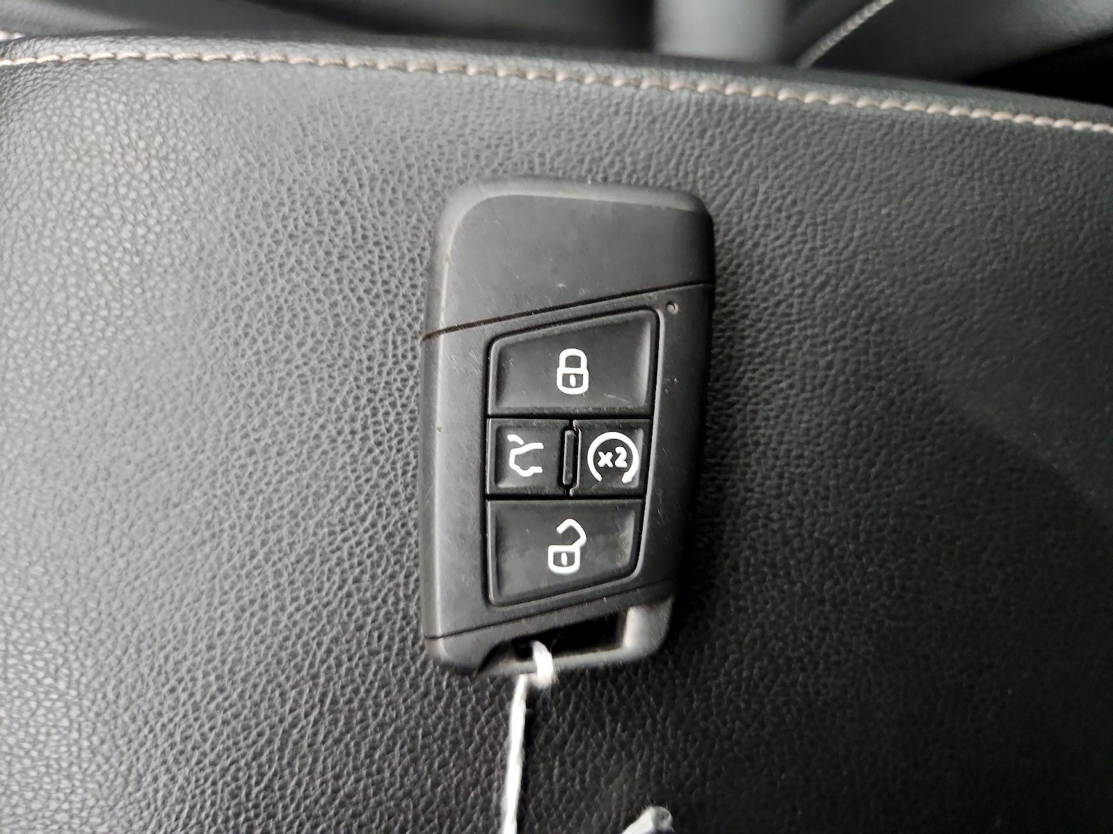 2022 Volkswagen Tiguan SE - Photo 23