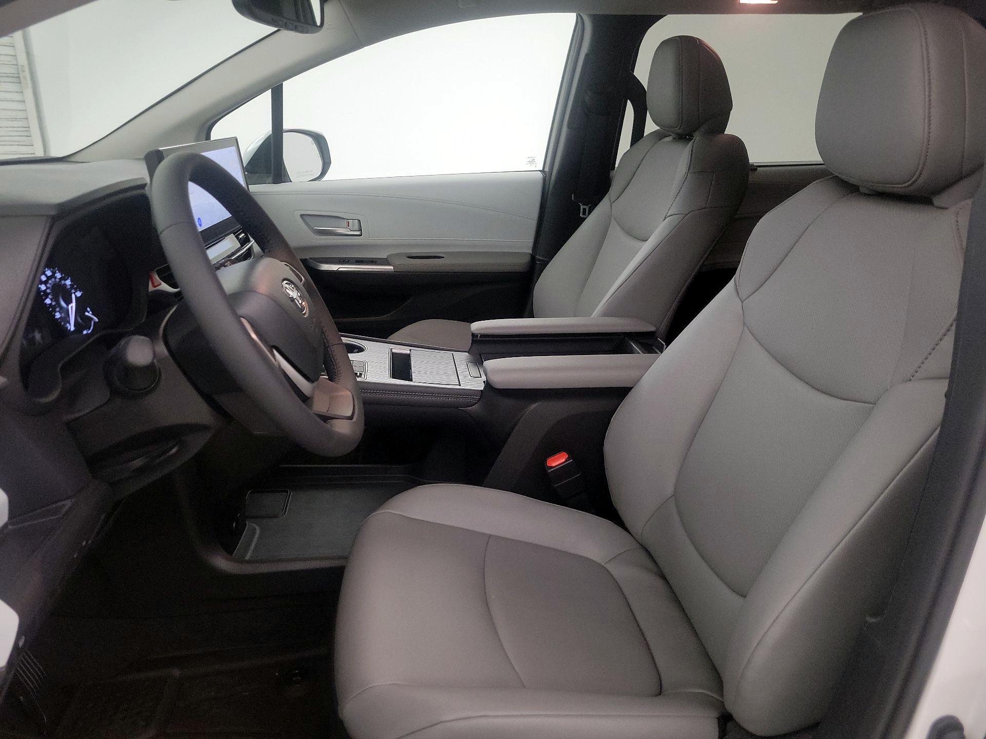 Thumbnail: 2026 Toyota Sienna - 11