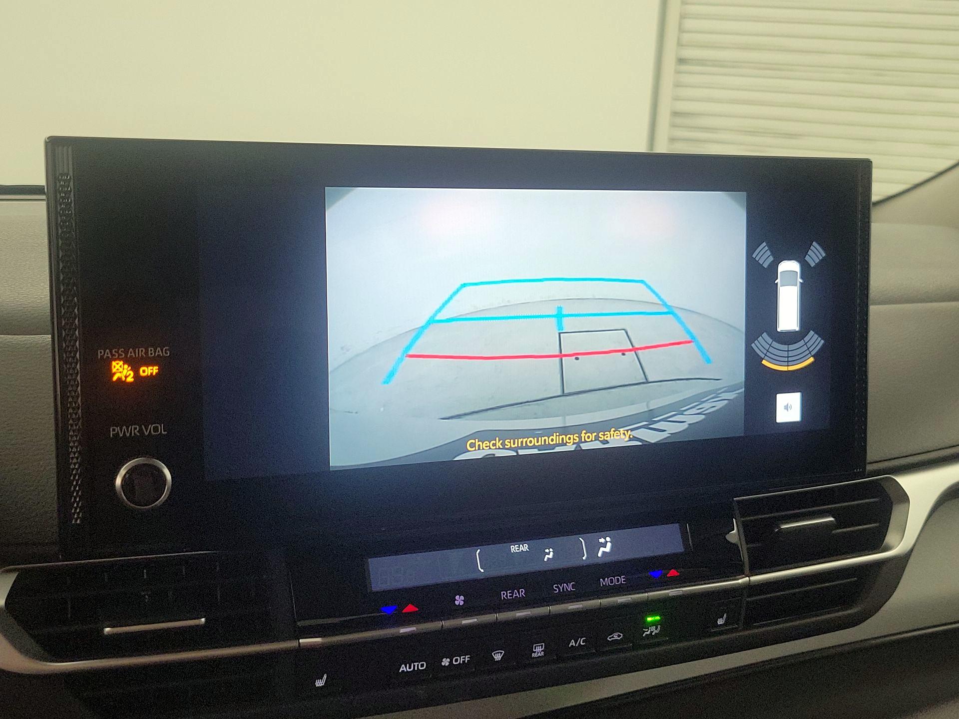 Thumbnail: 2026 Toyota Sienna - 15