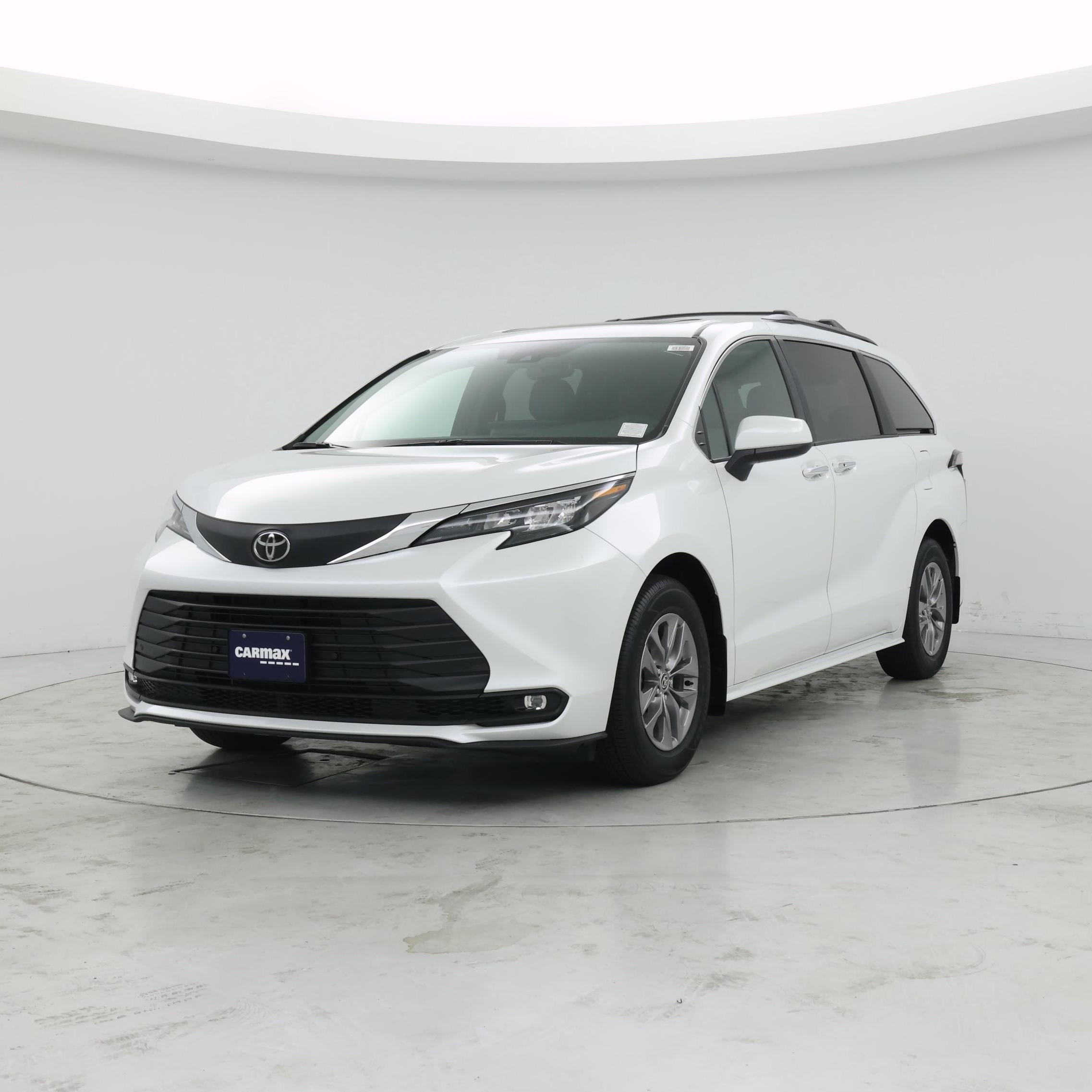 Thumbnail: 2026 Toyota Sienna - 4