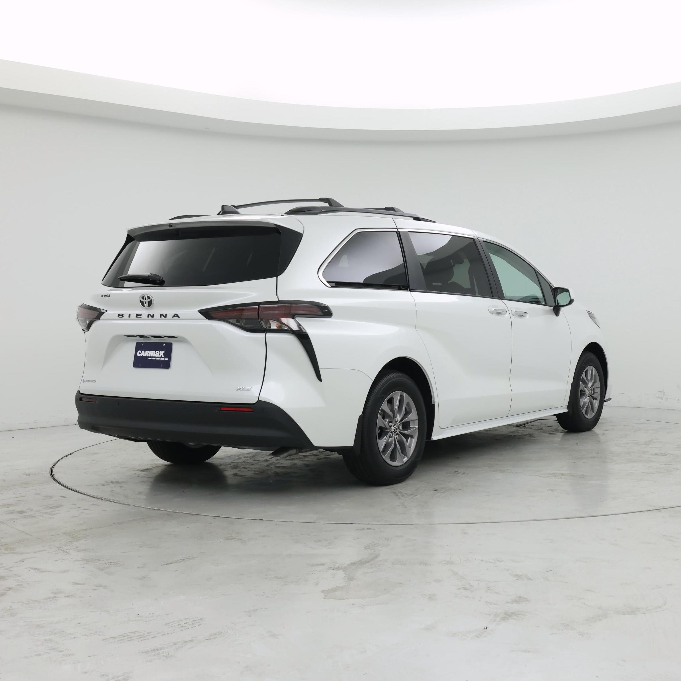 Thumbnail: 2026 Toyota Sienna - 8