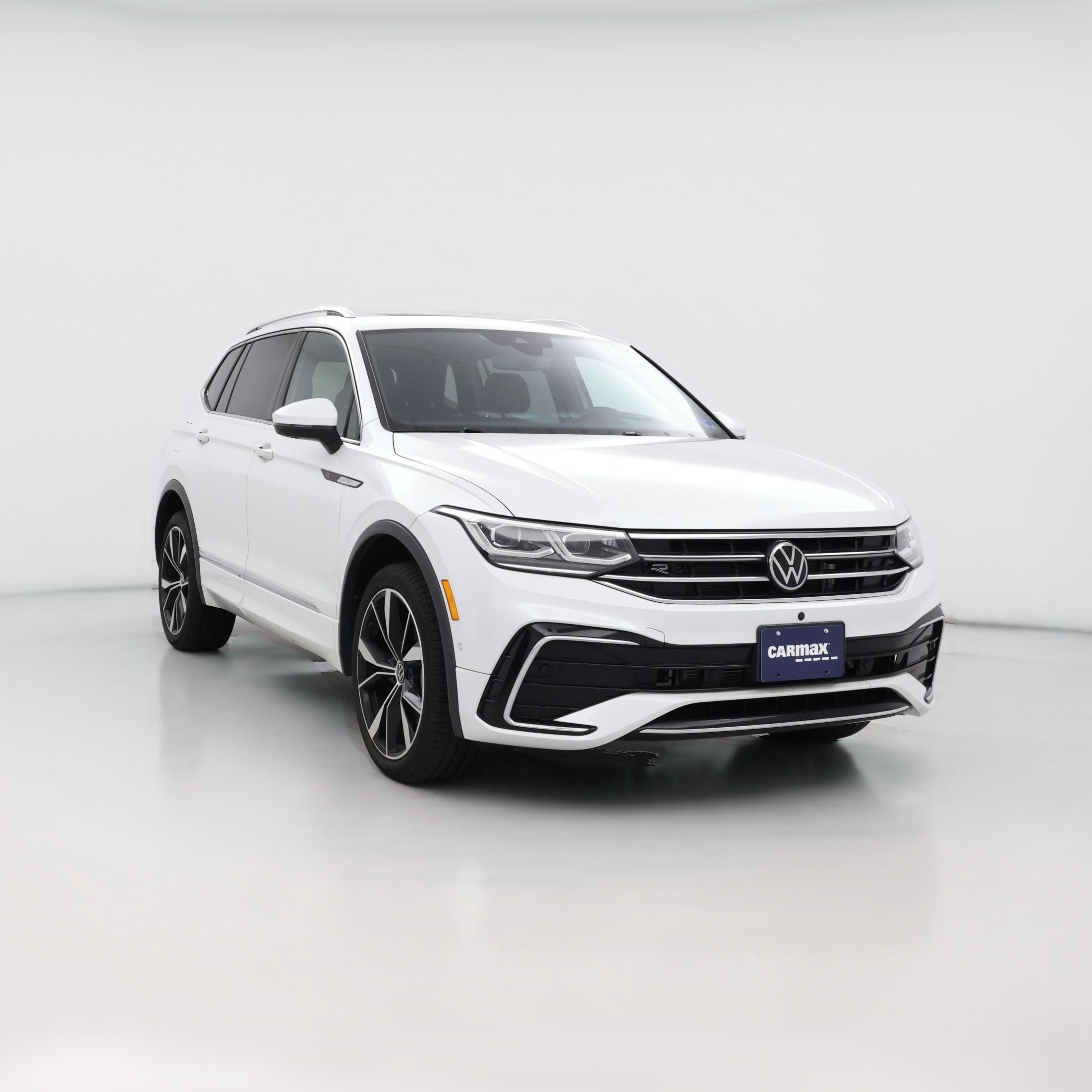 Thumbnail: 2022 Volkswagen Tiguan - 1
