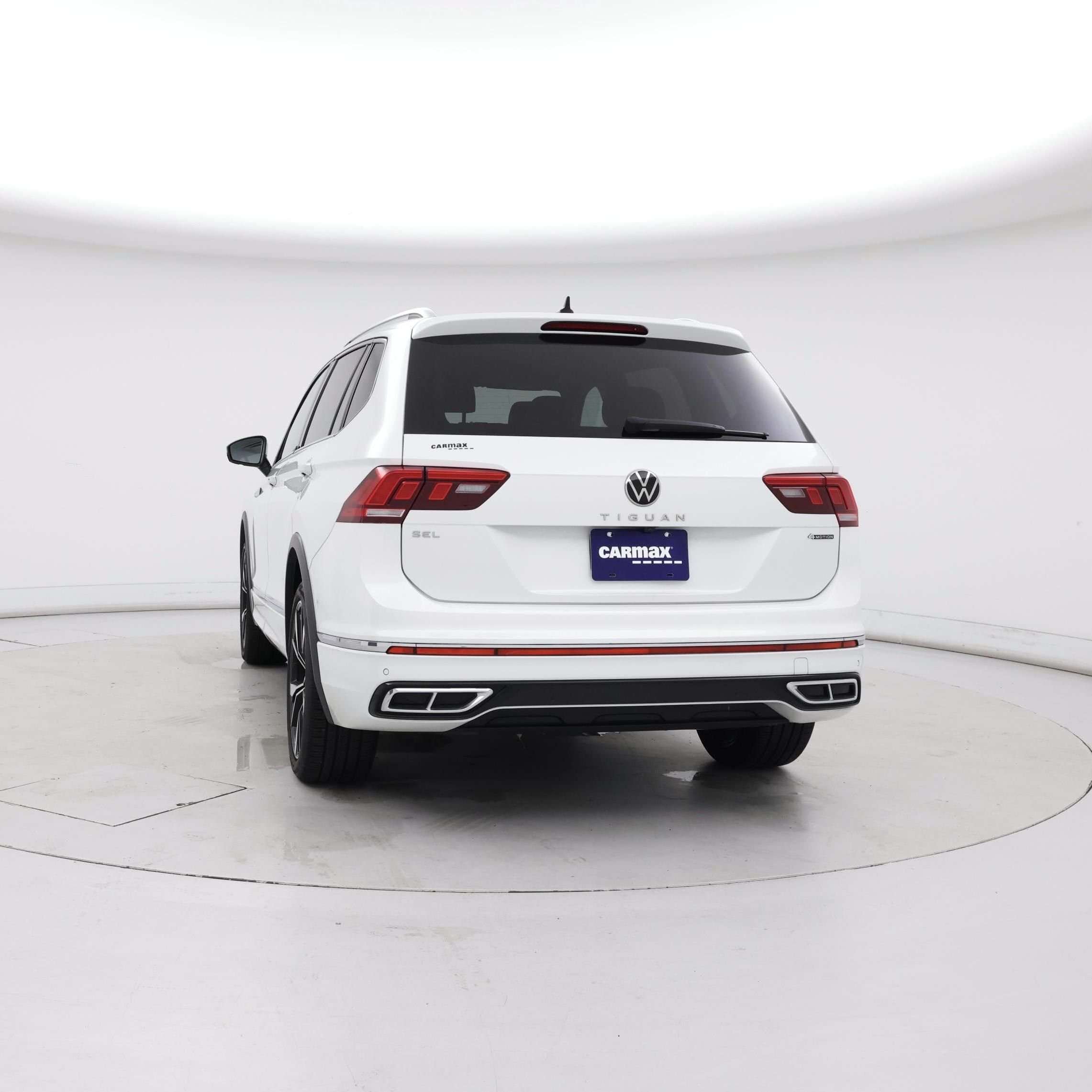 Thumbnail: 2022 Volkswagen Tiguan - 8