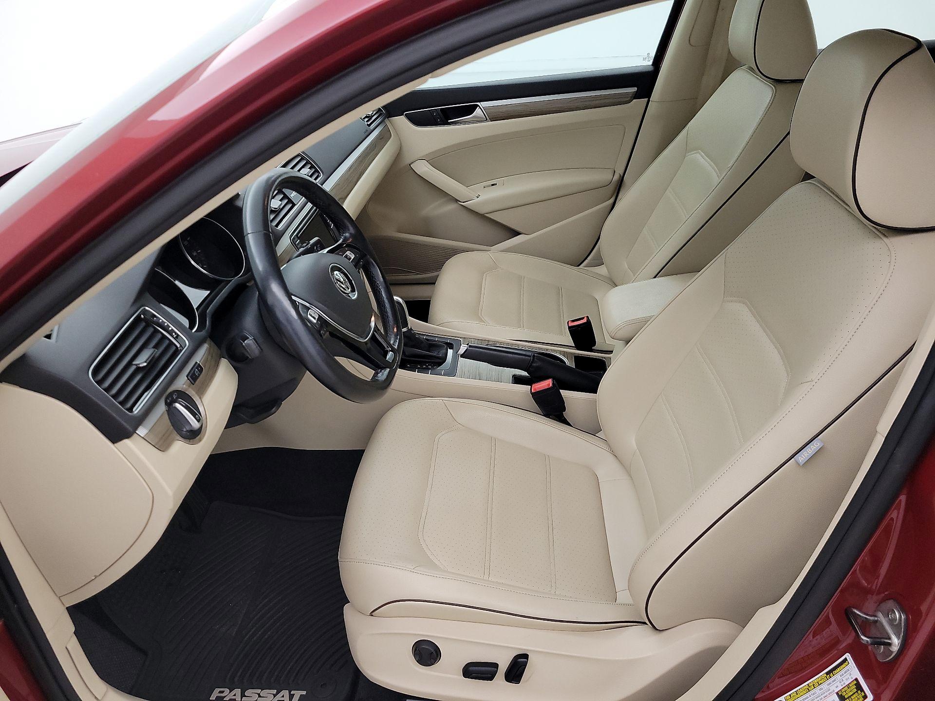 Thumbnail: 2018 Volkswagen Passat - 11