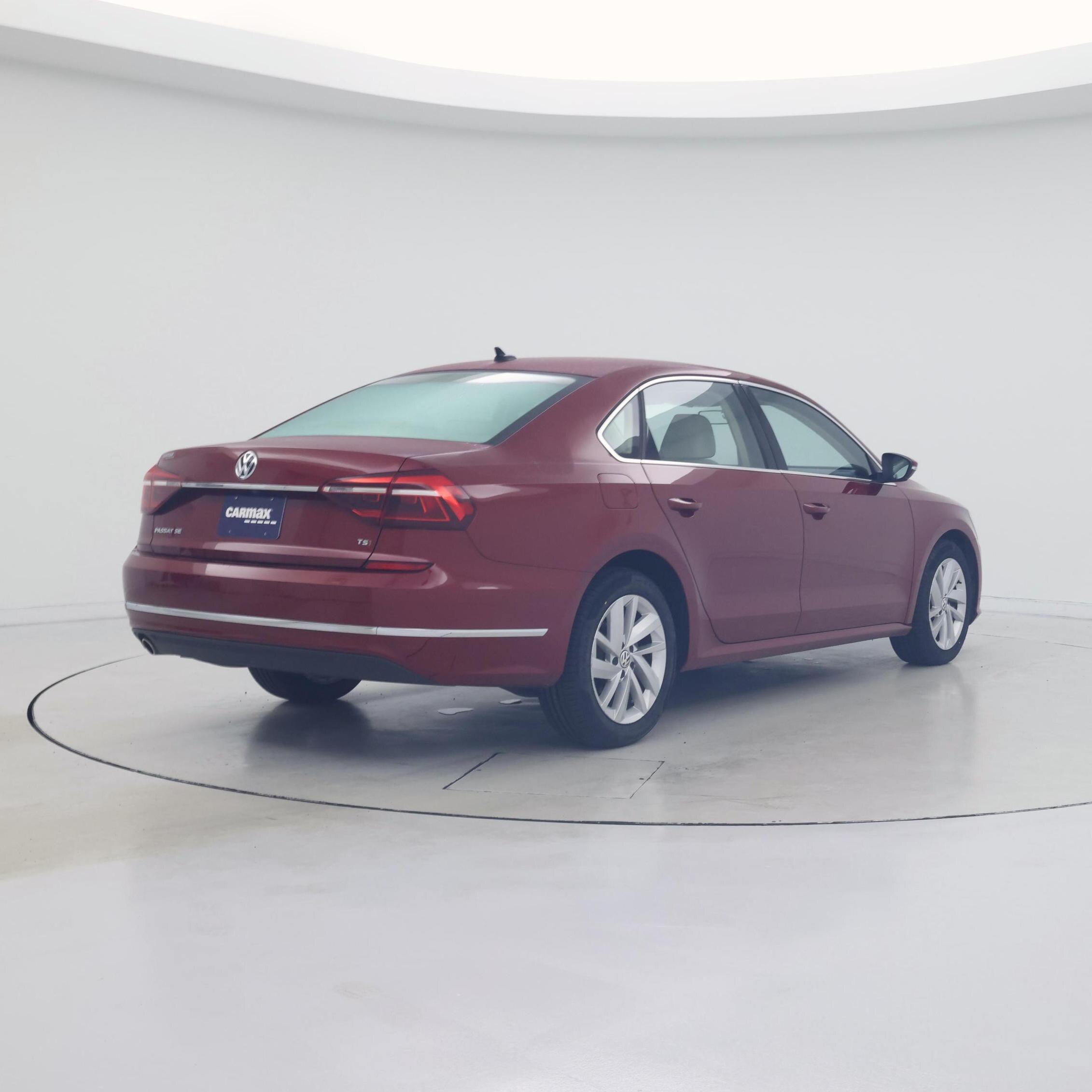 Thumbnail: 2018 Volkswagen Passat - 8