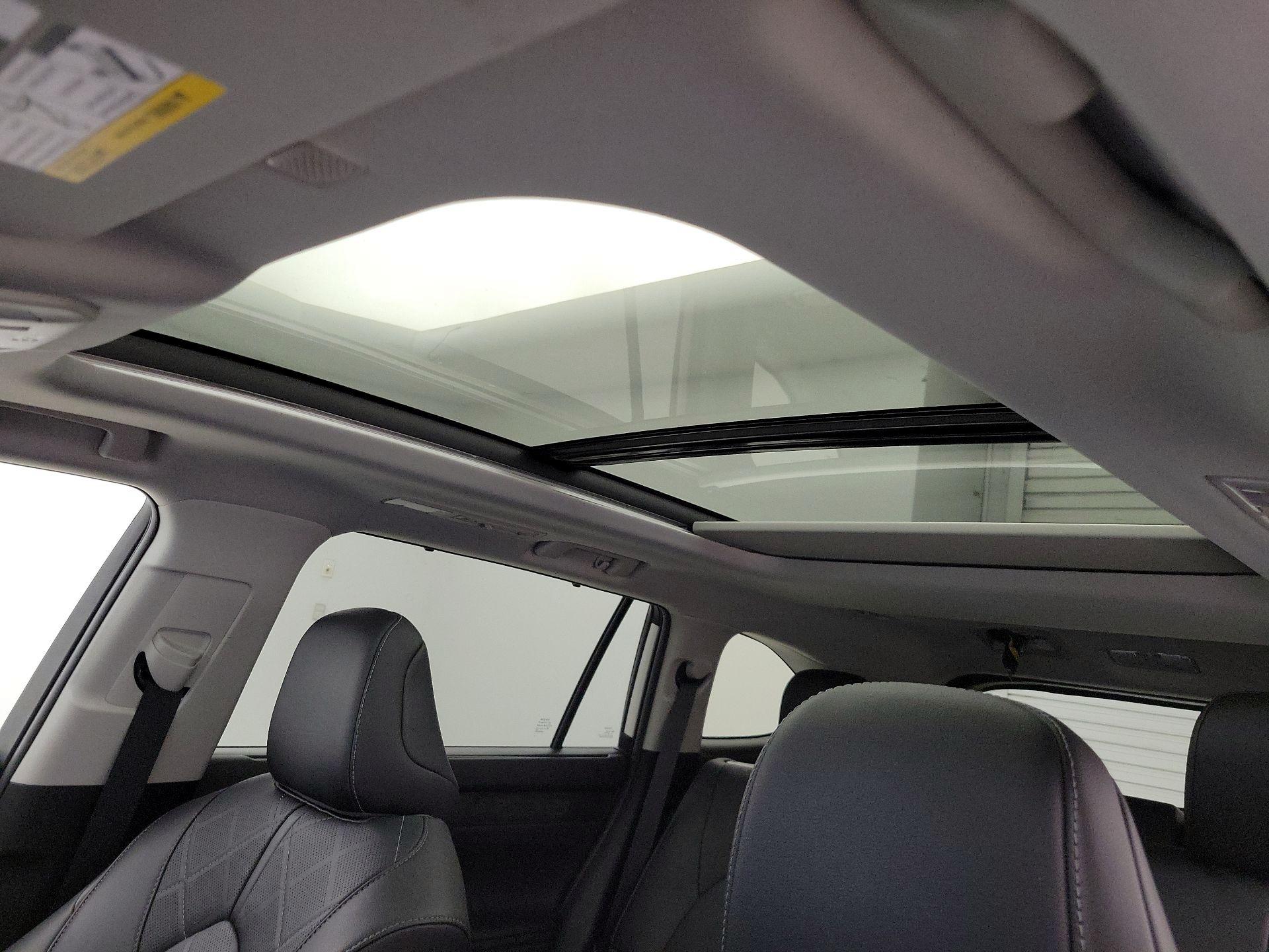 Thumbnail: 2020 Toyota Highlander - 20