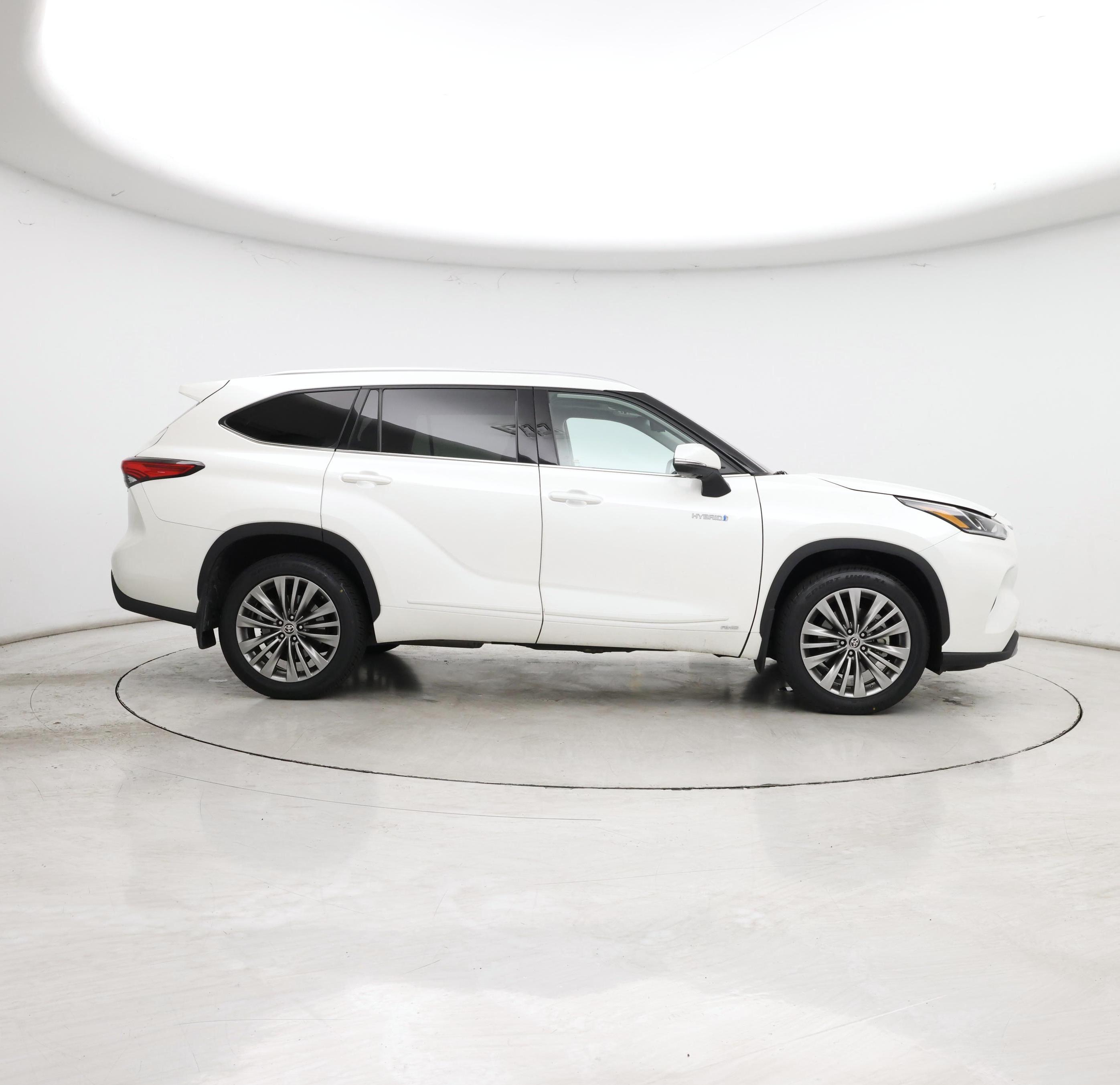 Thumbnail: 2020 Toyota Highlander - 7