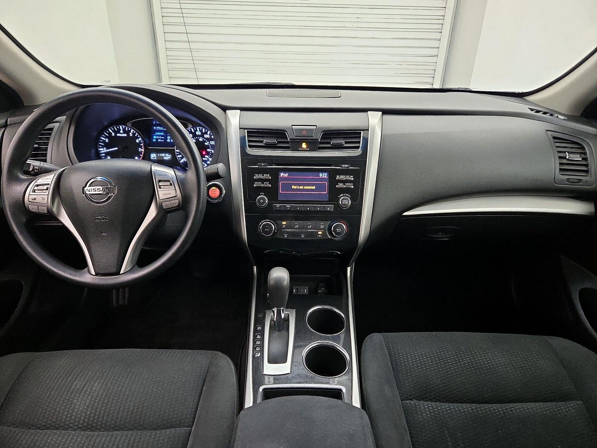 Thumbnail: 2014 Nissan Altima - 9