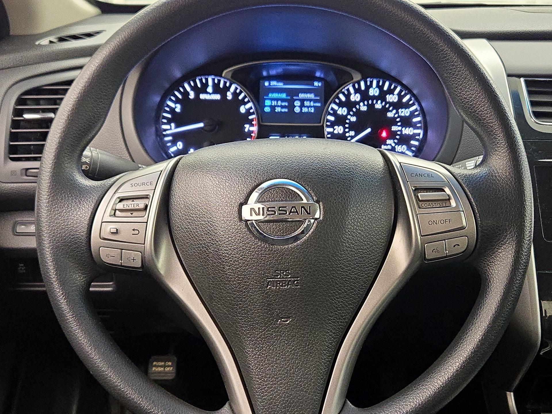 Thumbnail: 2014 Nissan Altima - 10