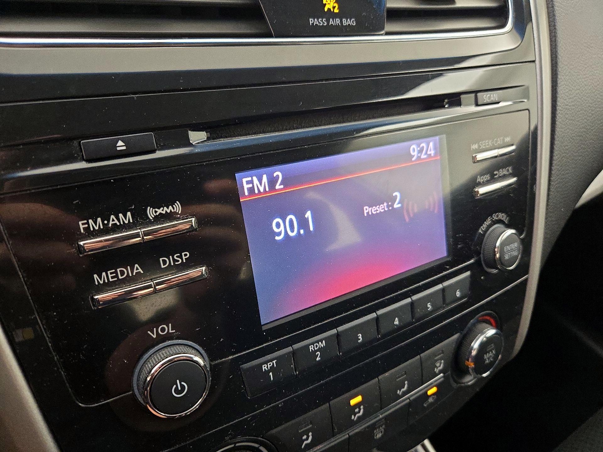 Thumbnail: 2014 Nissan Altima - 15