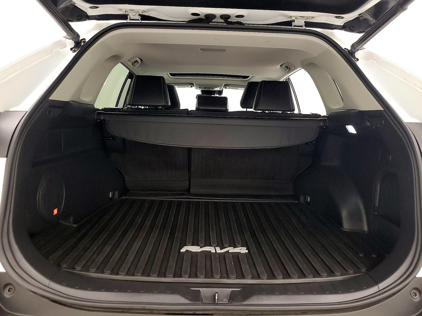 2023 Toyota RAV4 XLE Premium - Photo 22