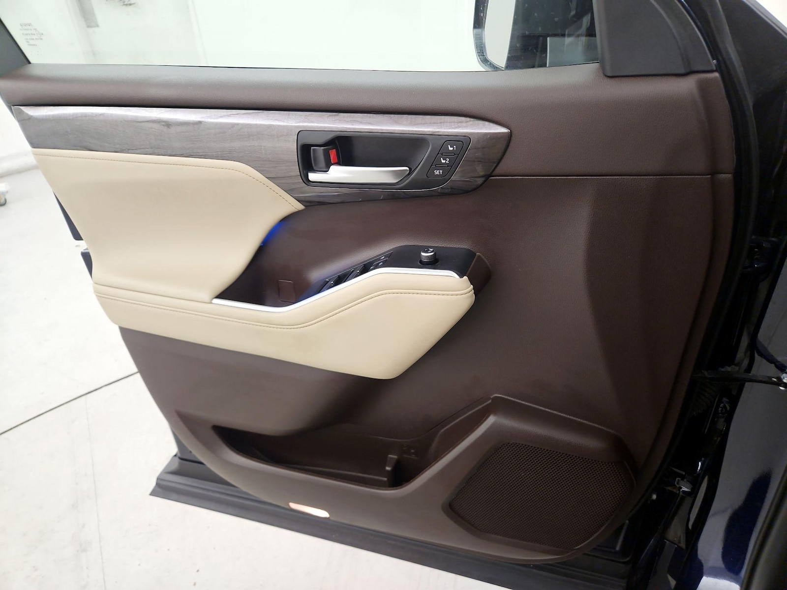2022 Toyota Highlander Limited - Photo 13