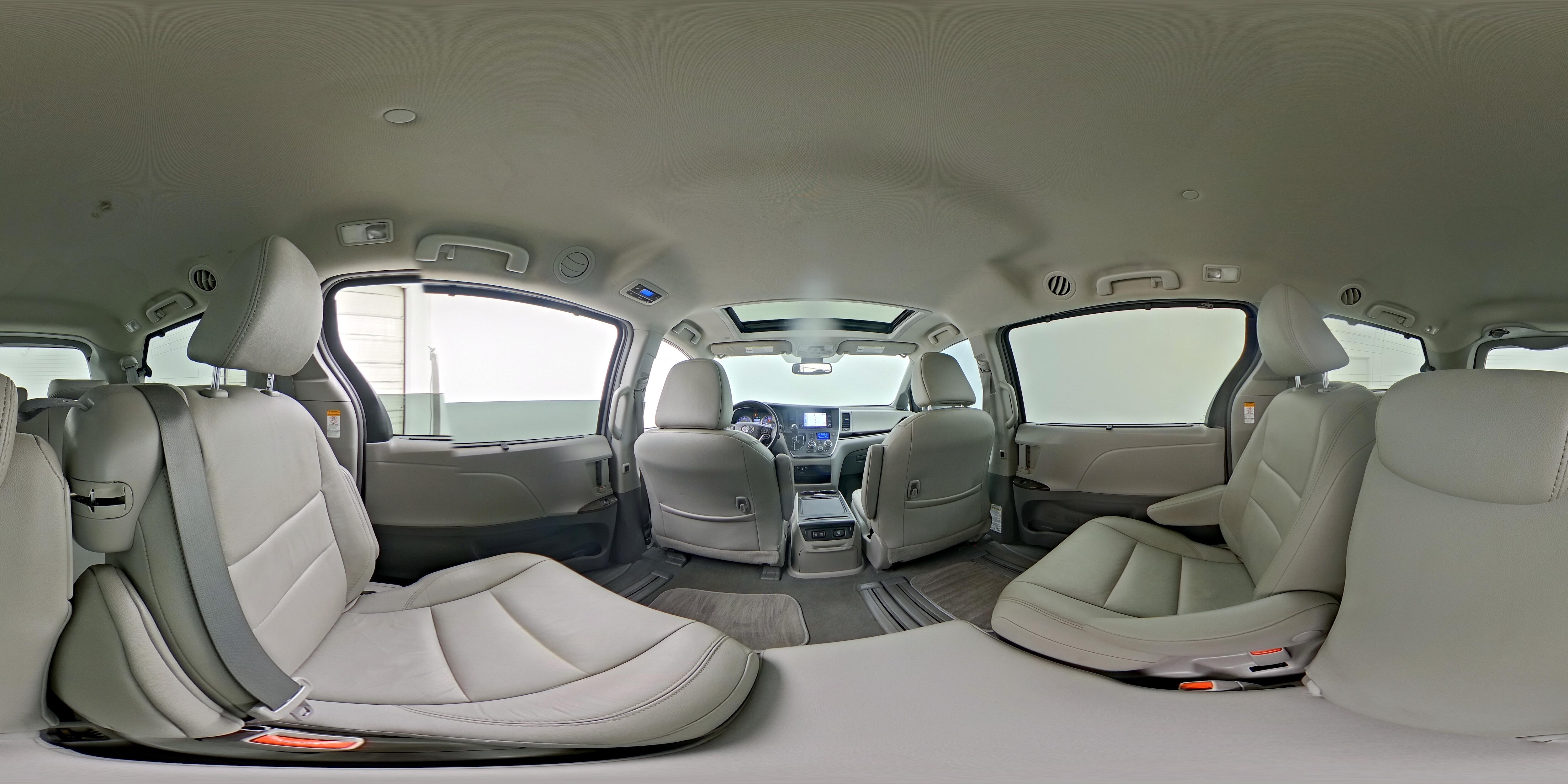 2019 Toyota Sienna XLE - Photo 29