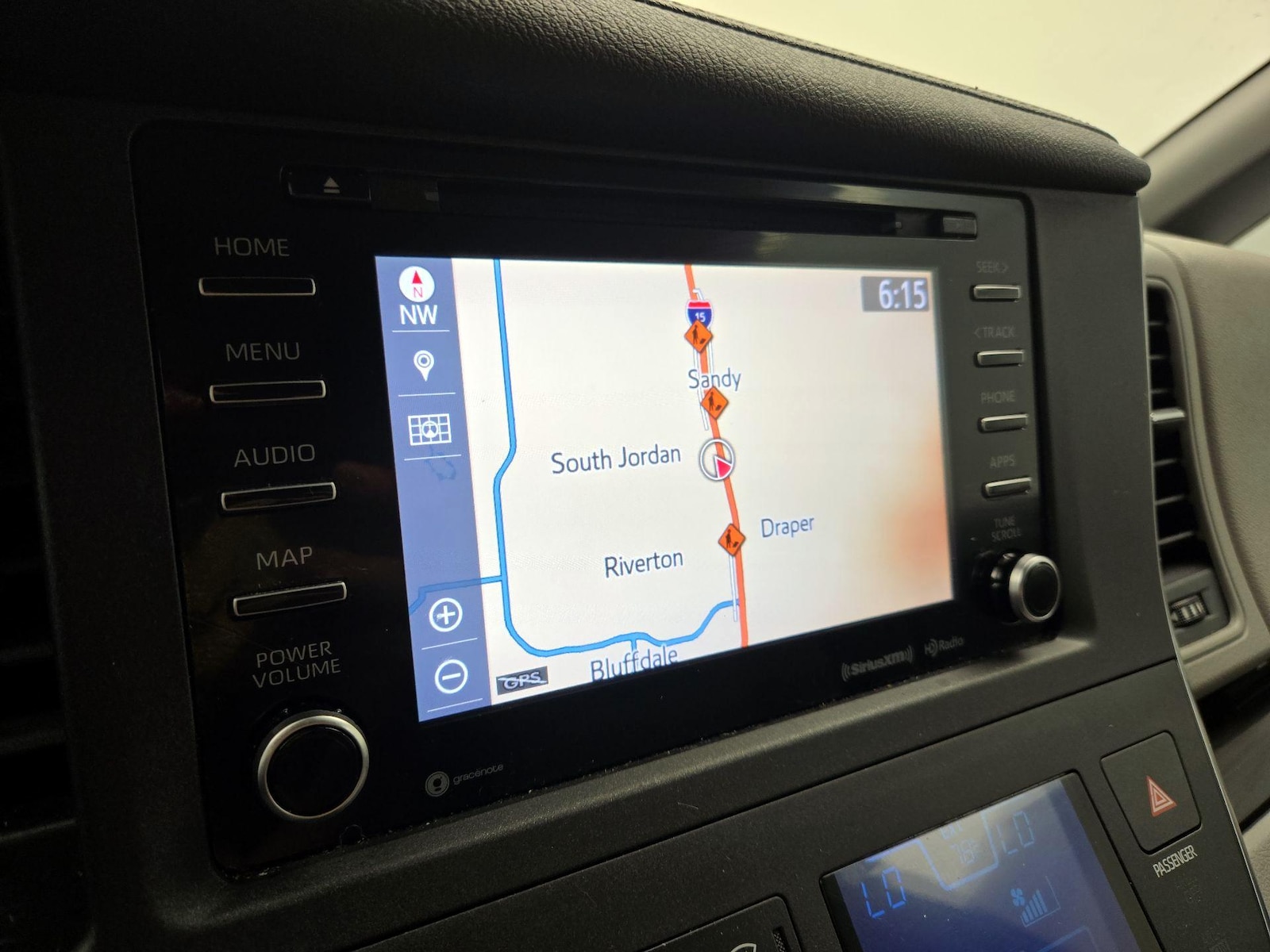2019 Toyota Sienna XLE - Photo 15