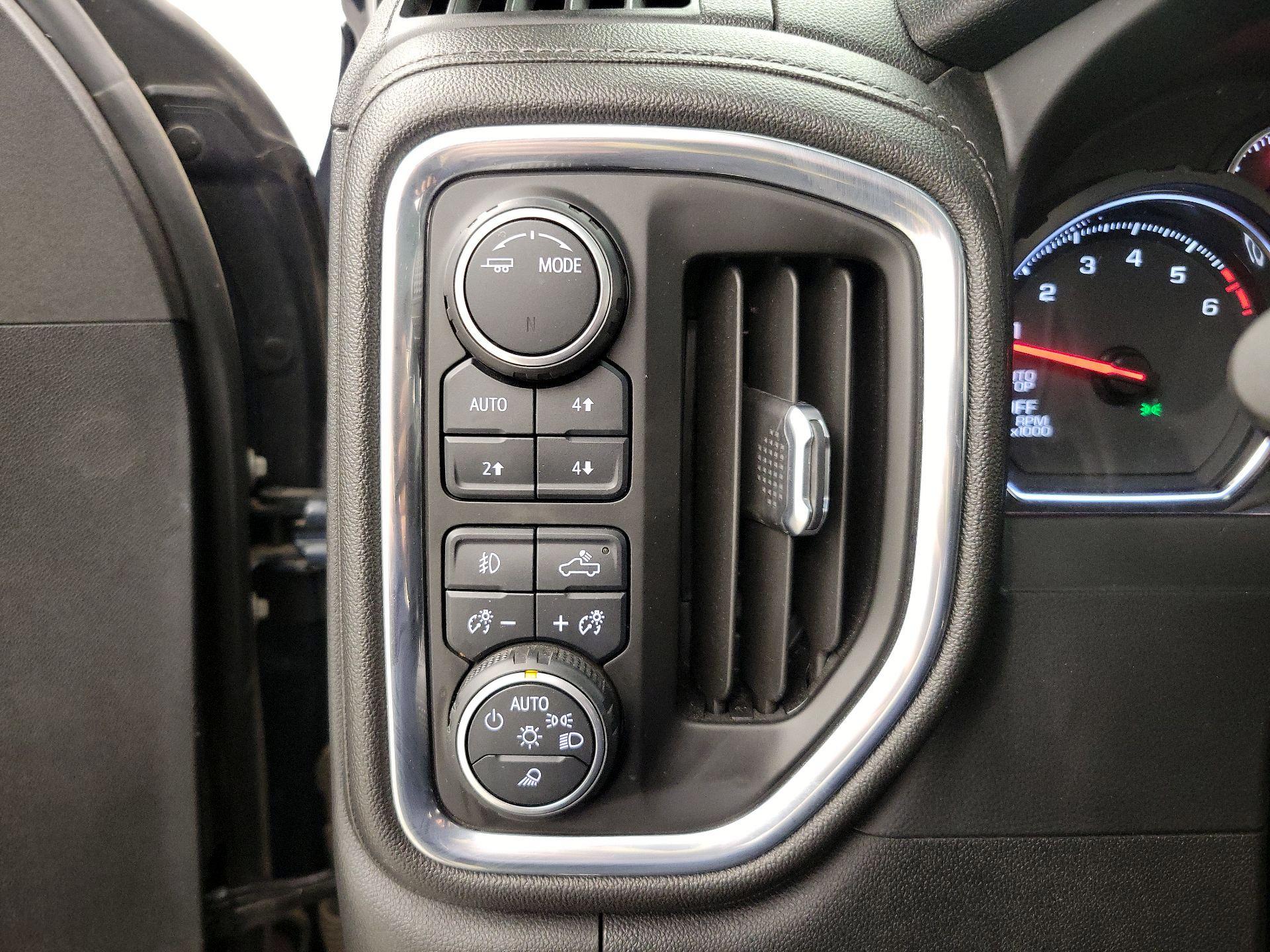 Thumbnail: 2021 Chevrolet Silverado 1500 - 13