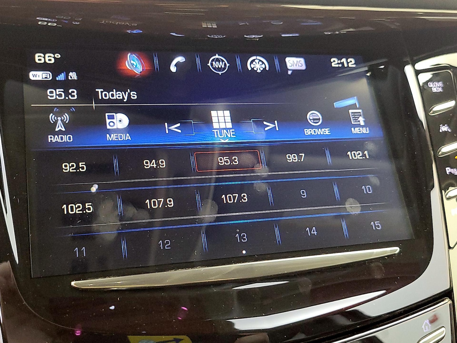 2020 Cadillac Escalade ESV Premium Luxury - Photo 17