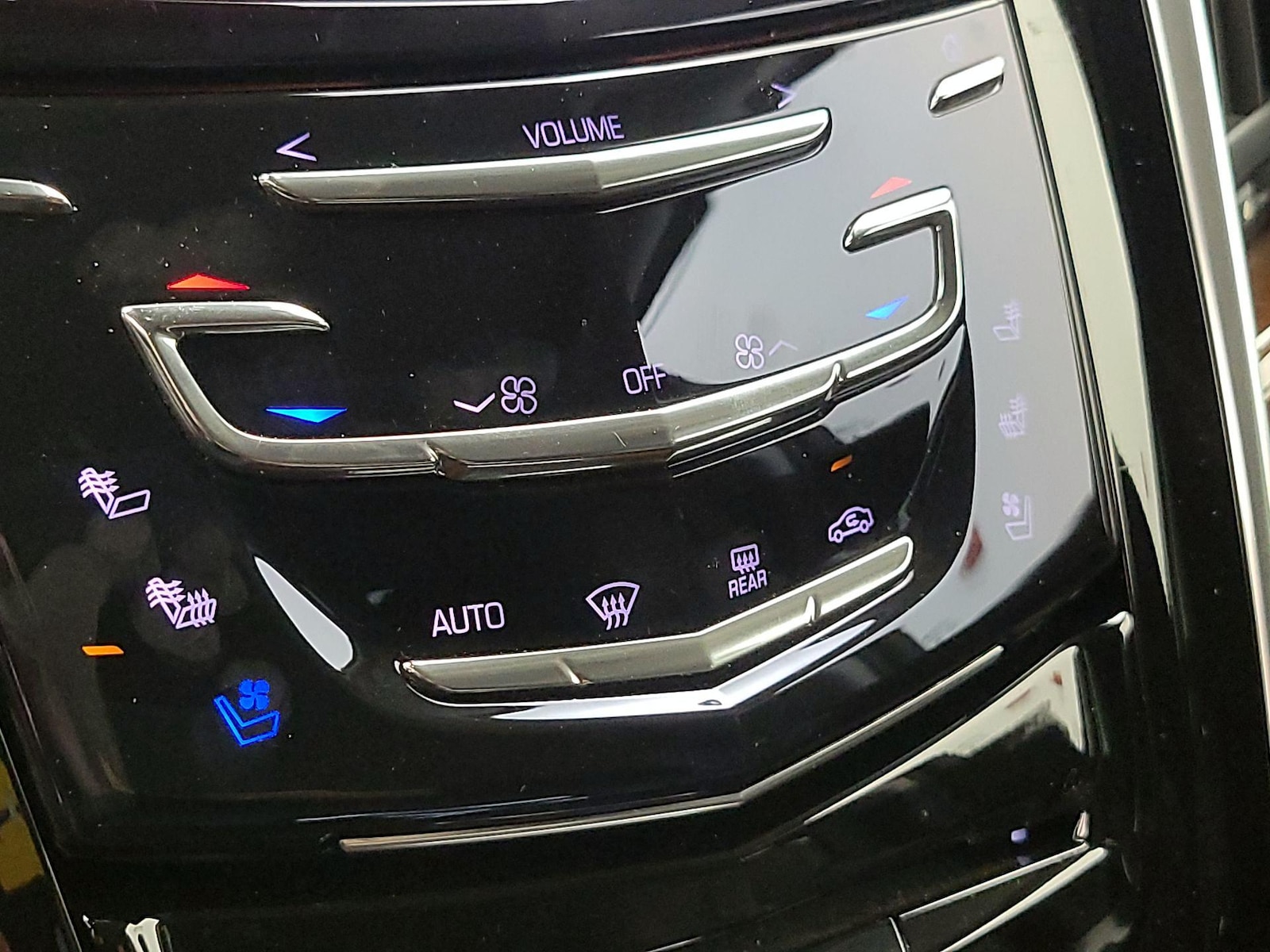 2020 Cadillac Escalade ESV Premium Luxury - Photo 18