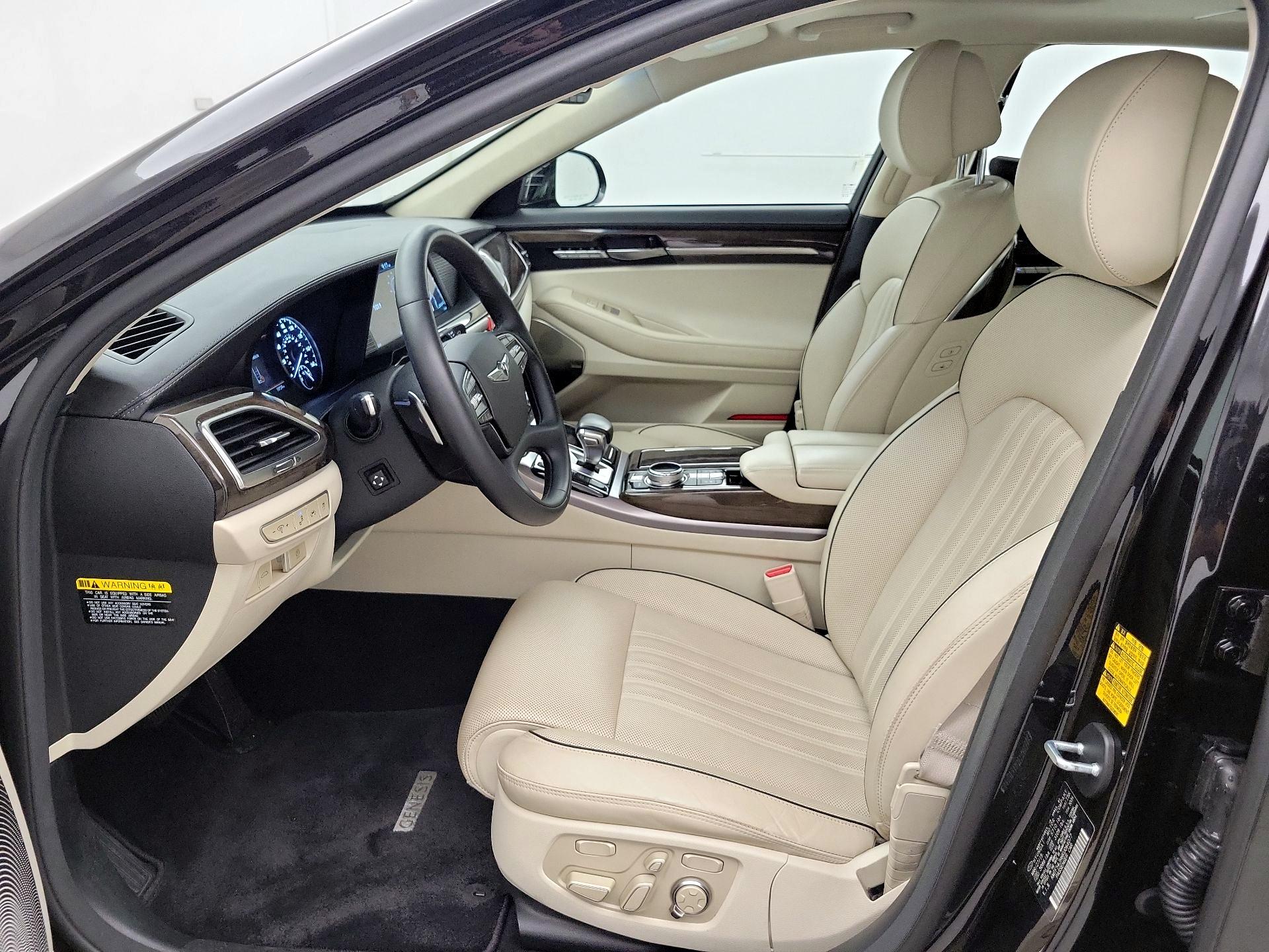 Thumbnail: 2019 Genesis G90 - 11
