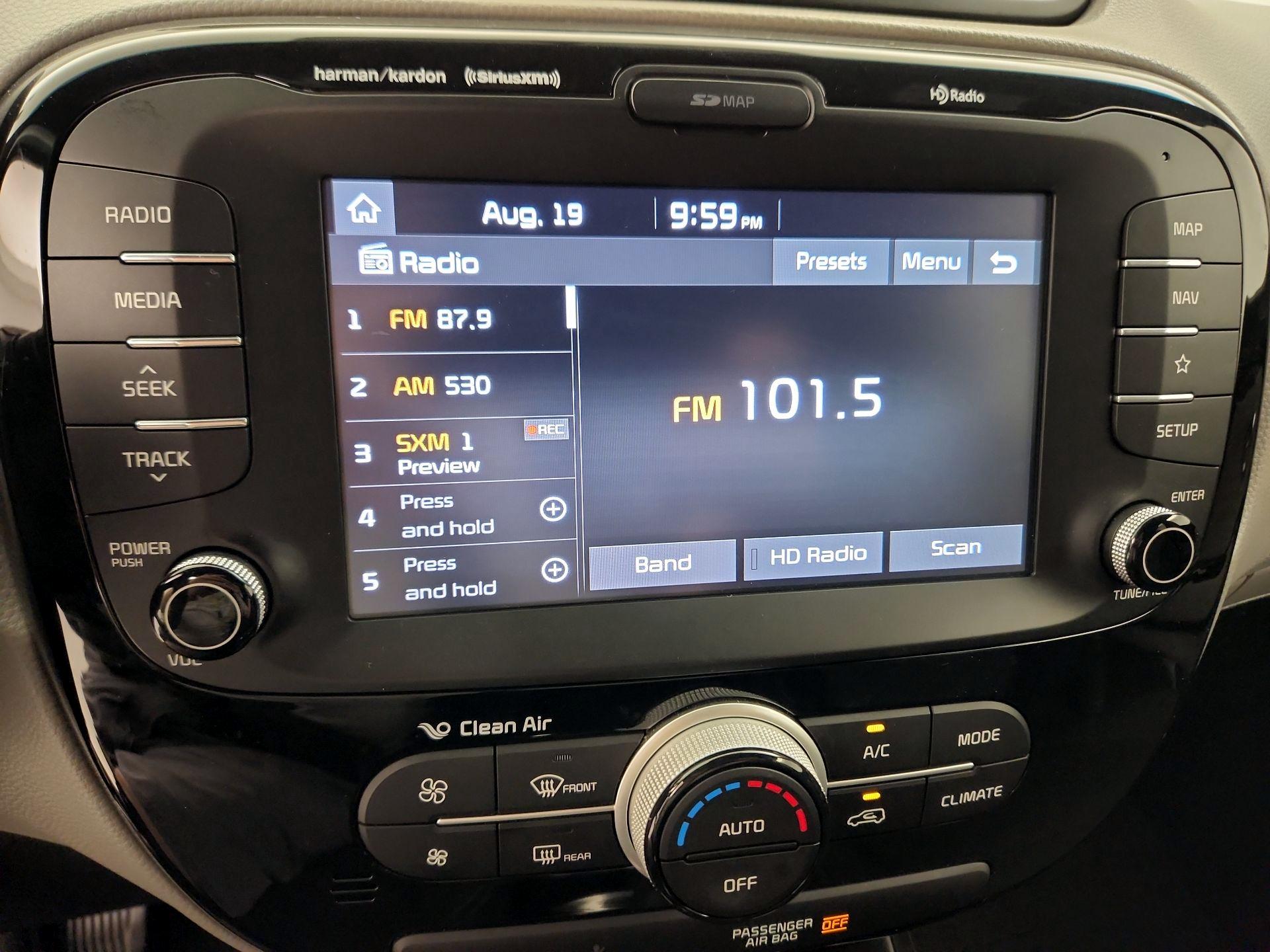 Thumbnail: 2019 Kia Soul - 16
