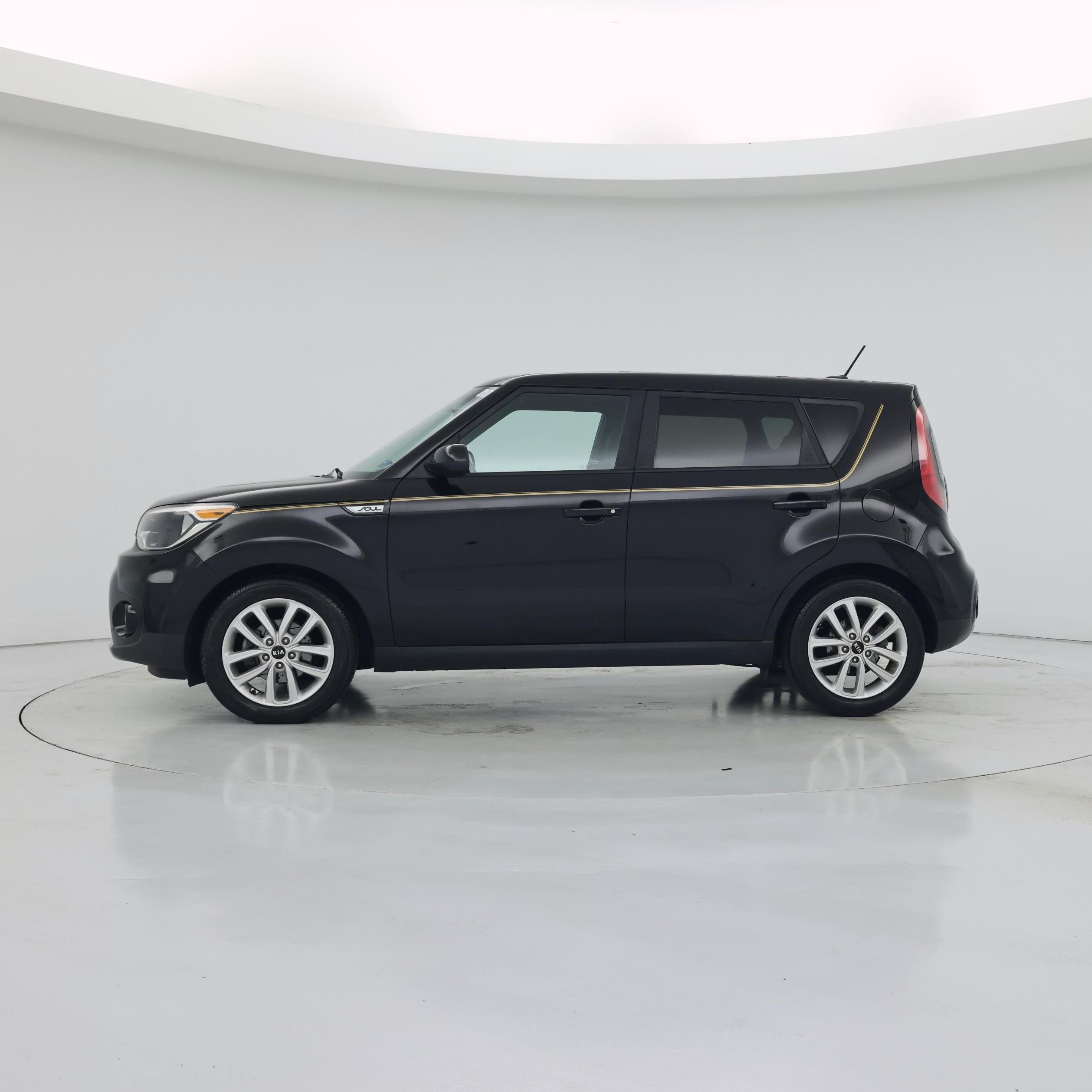 Thumbnail: 2019 Kia Soul - 3
