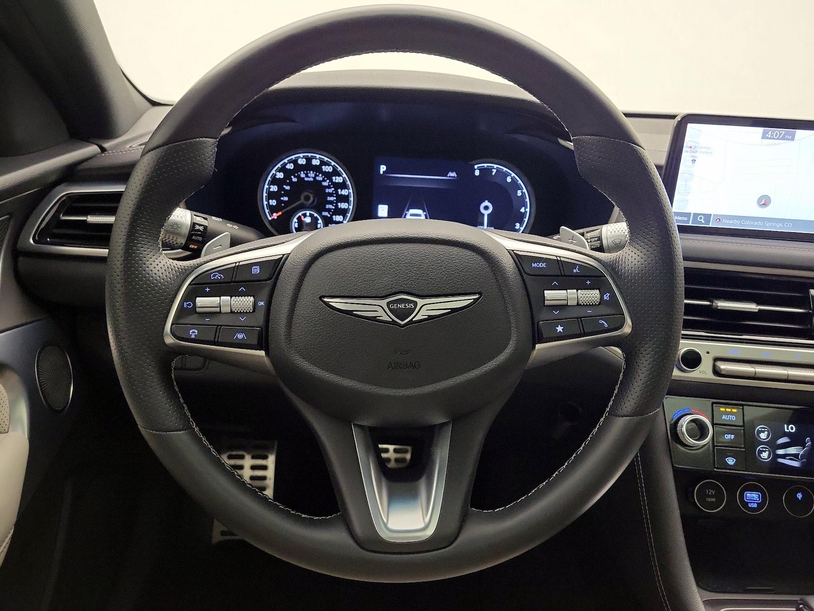 2024 GENESIS G70 Standard - Photo 11
