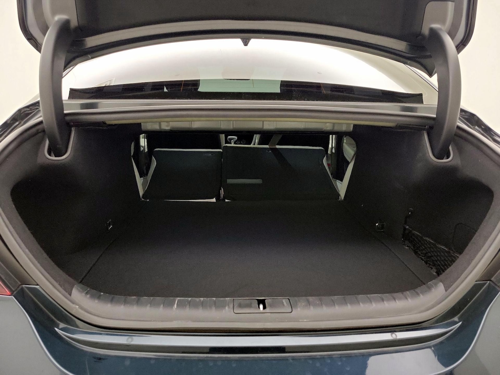 2024 GENESIS G70 Standard - Photo 24