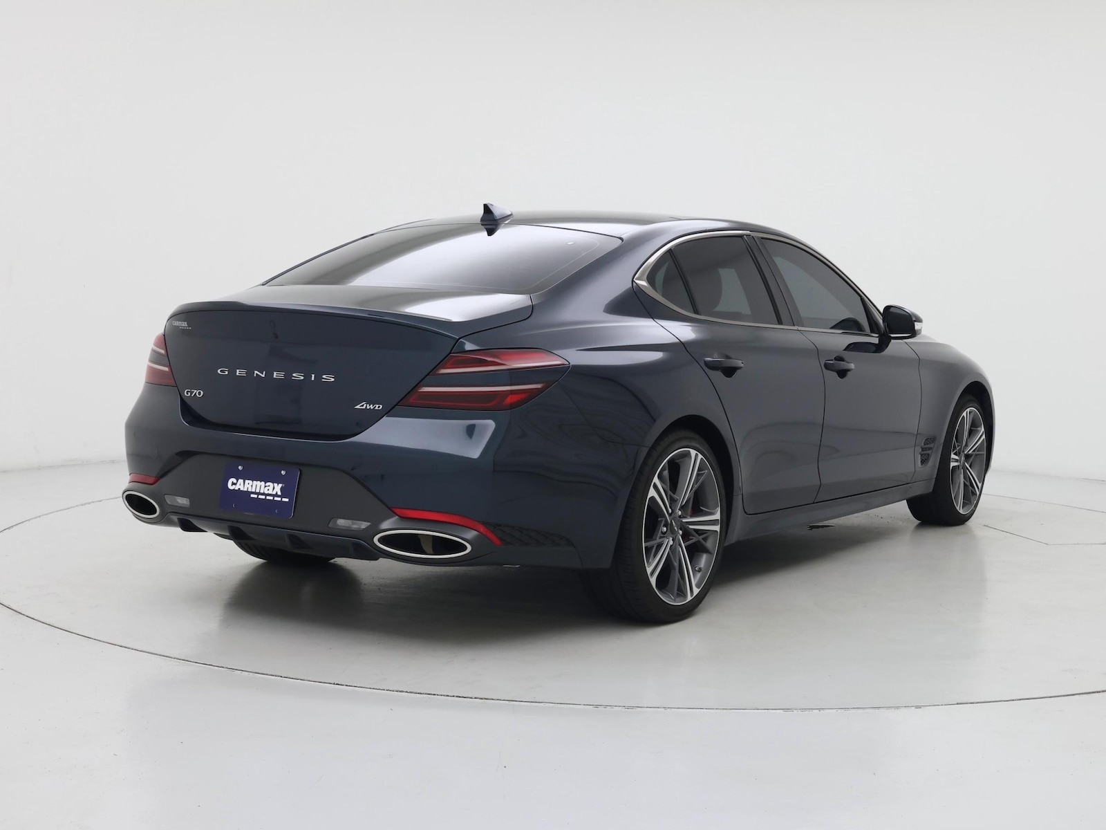 2024 GENESIS G70 Standard - Photo 9