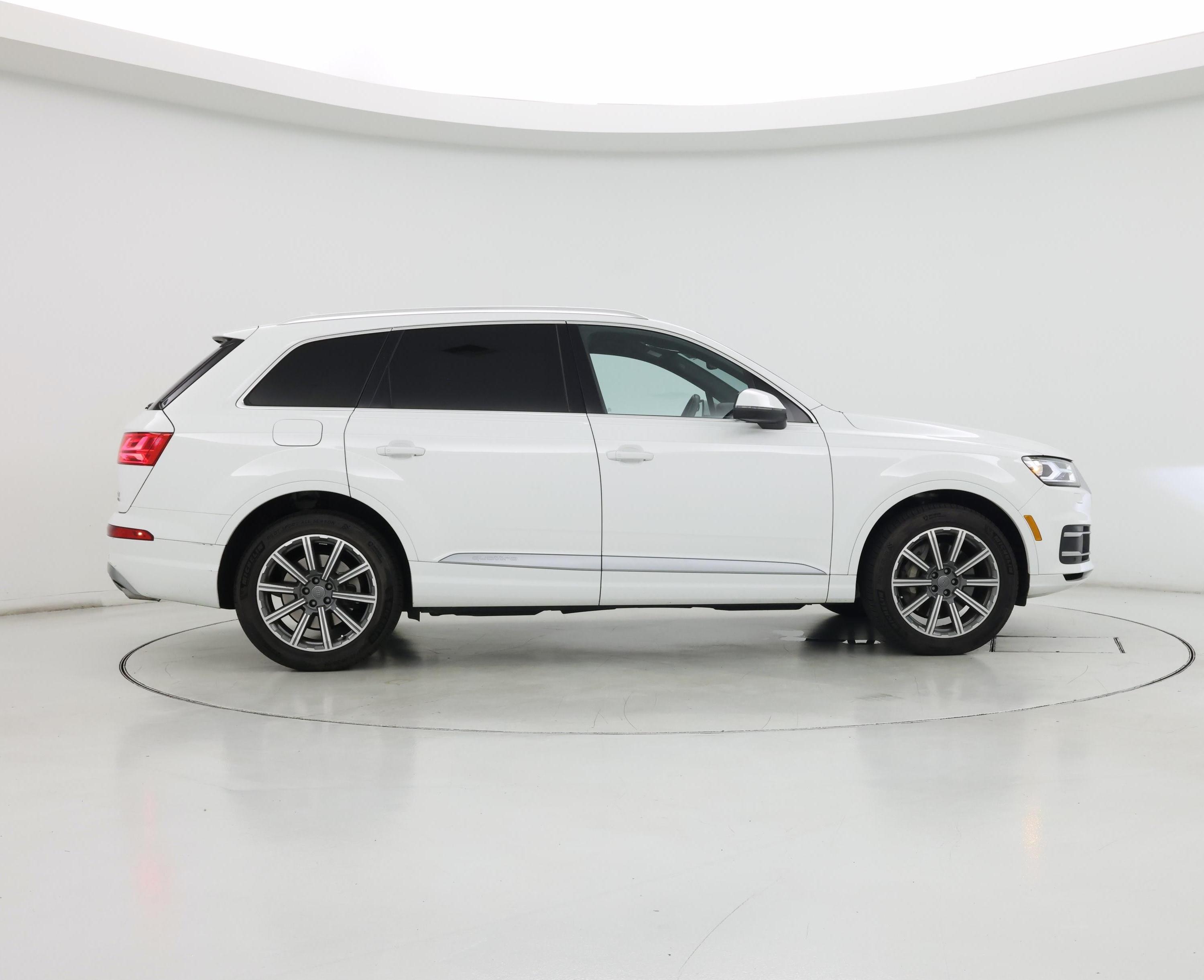 Thumbnail: 2018 Audi Q7 - 7