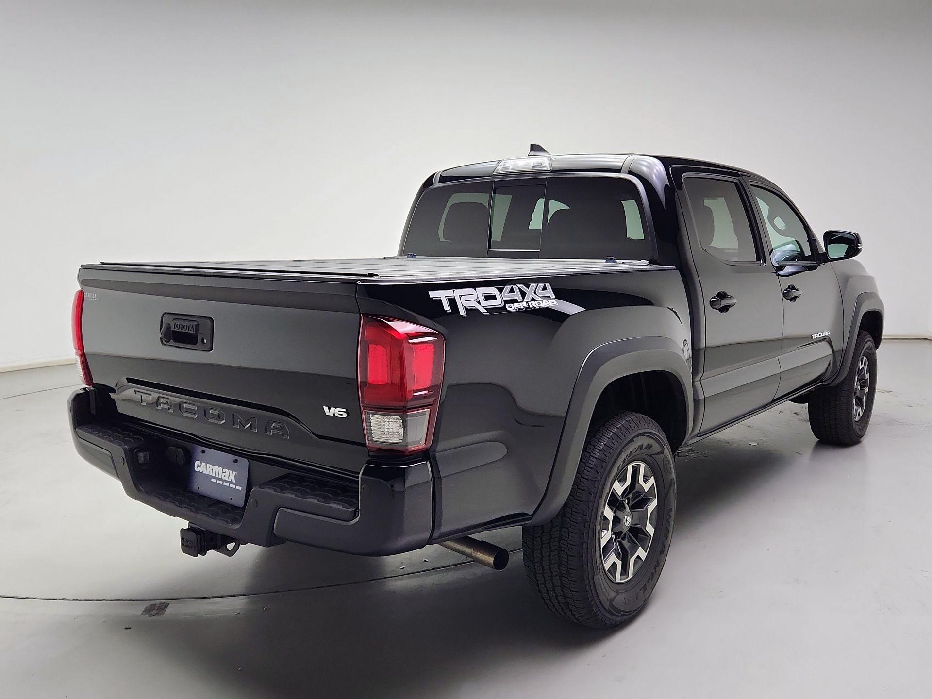 Thumbnail: 2019 Toyota Tacoma - 5