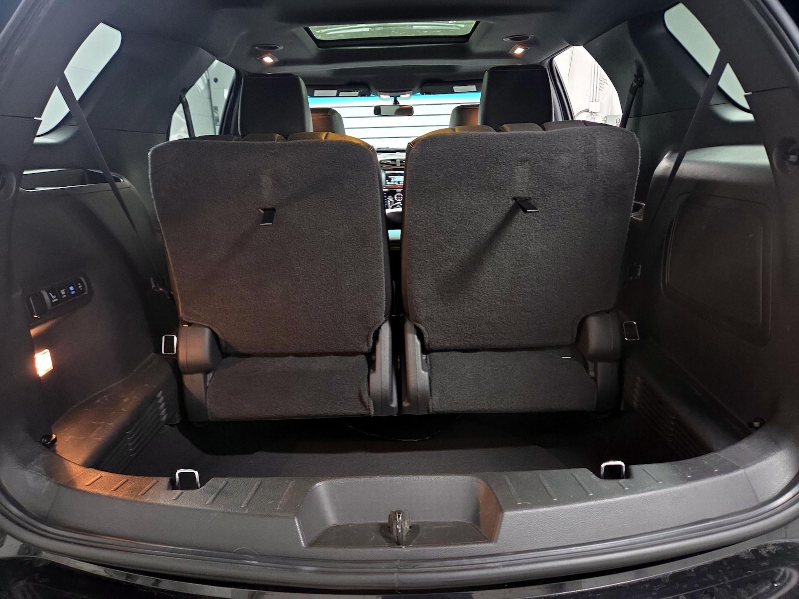 2015 Ford Explorer Sport - Photo 19