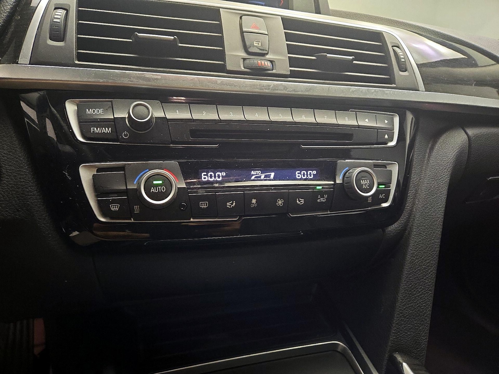 2018 BMW 3 Series 320i - Photo 15