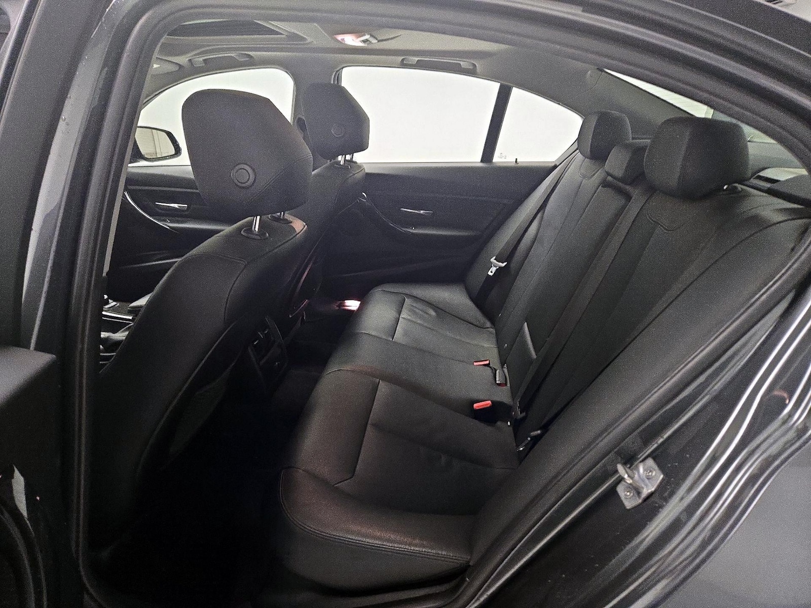 2018 BMW 3 Series 320i - Photo 18