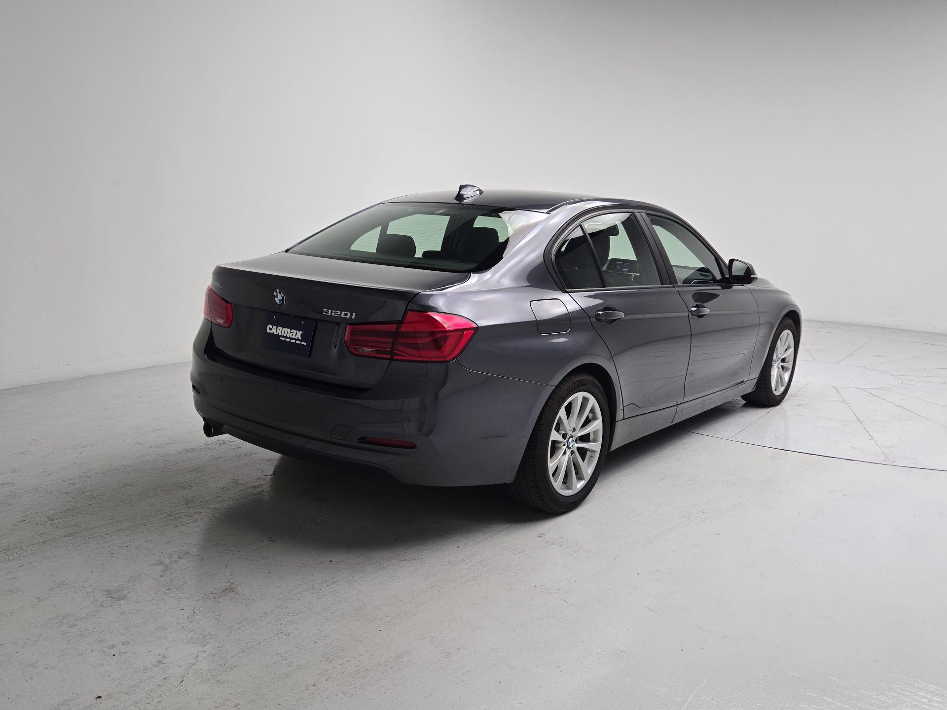 Thumbnail: 2018 BMW 3 Series - 5