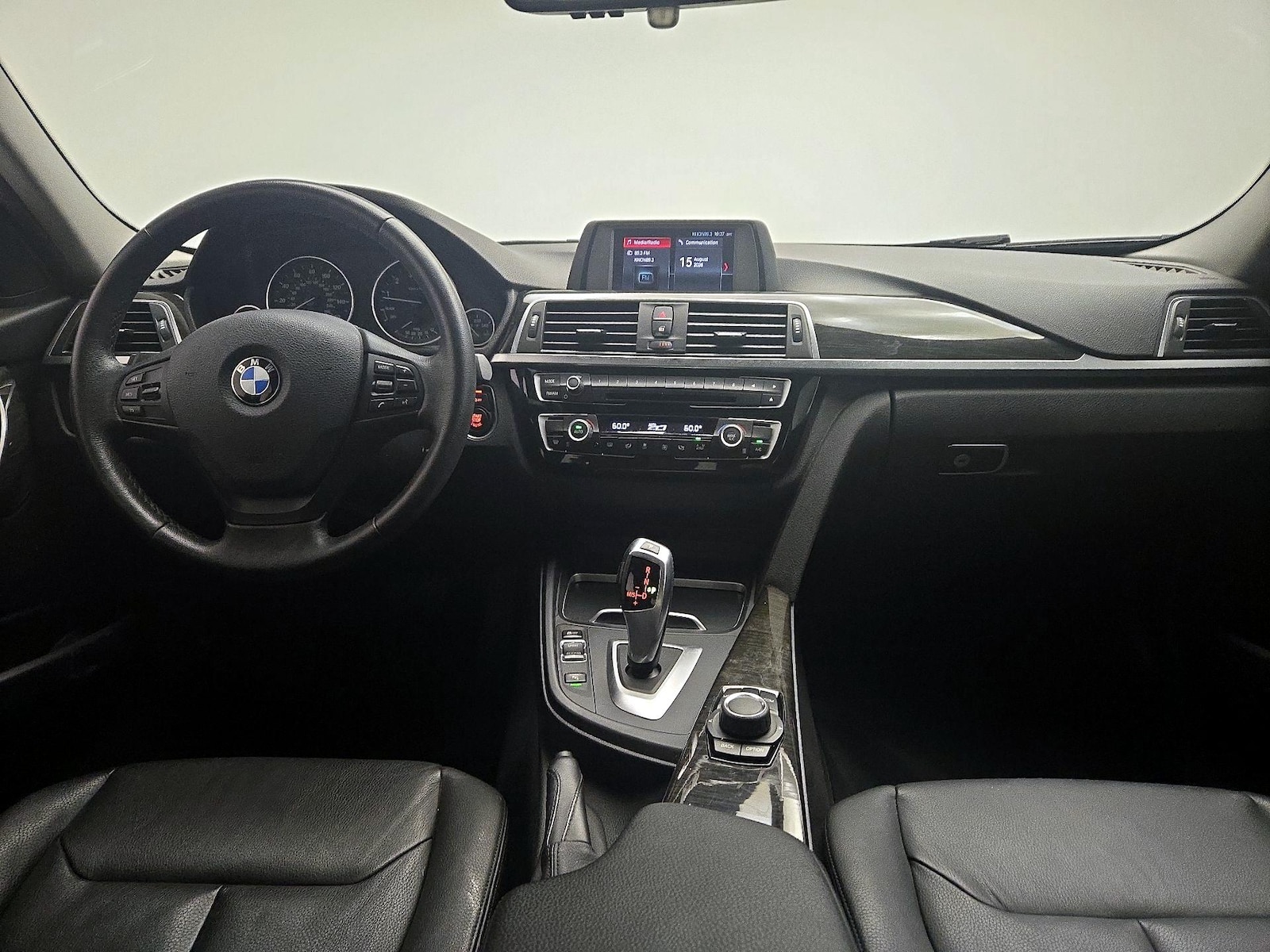 2018 BMW 3 Series 320i - Photo 8
