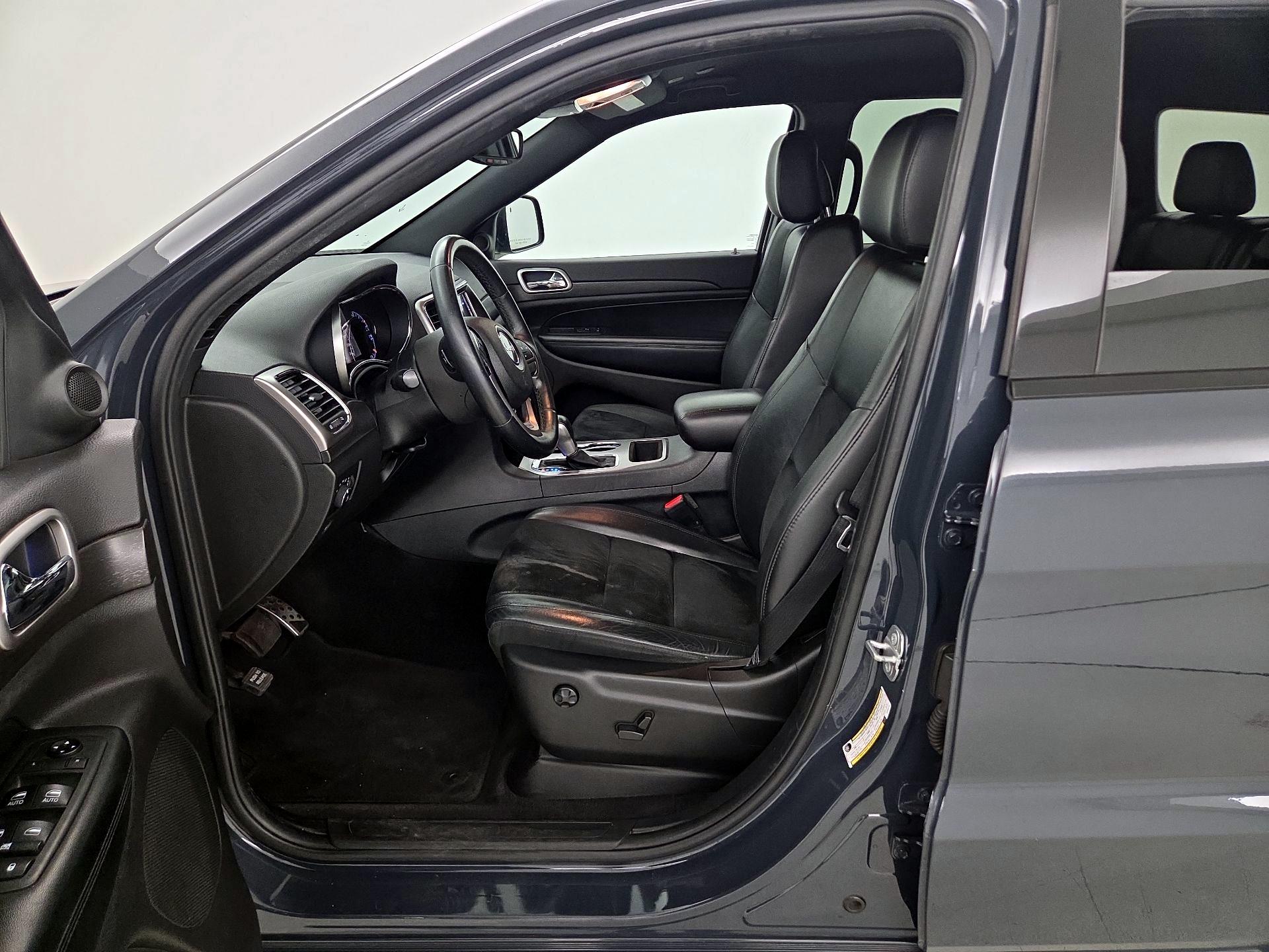 Thumbnail: 2018 Jeep Grand Cherokee - 11