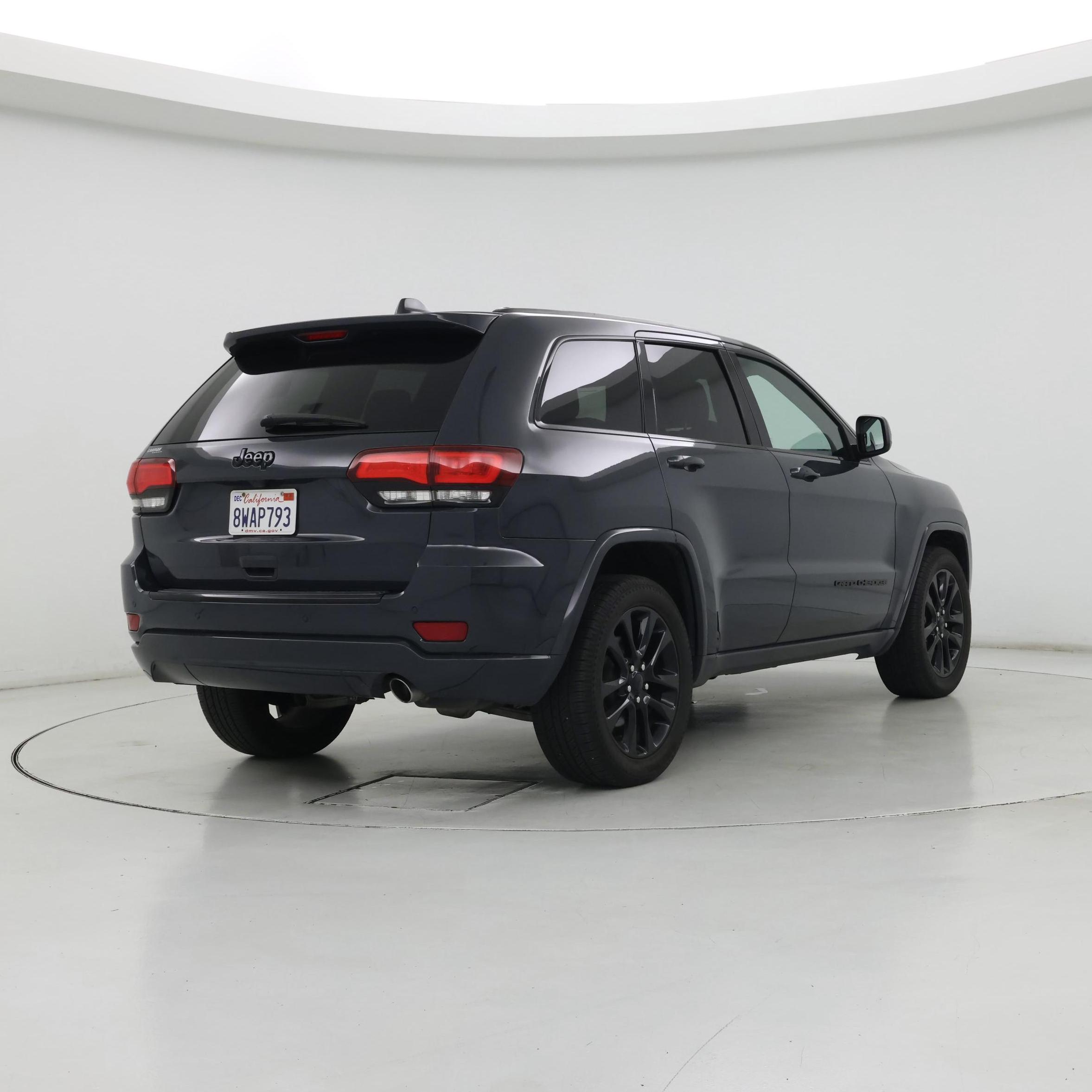 Thumbnail: 2018 Jeep Grand Cherokee - 8